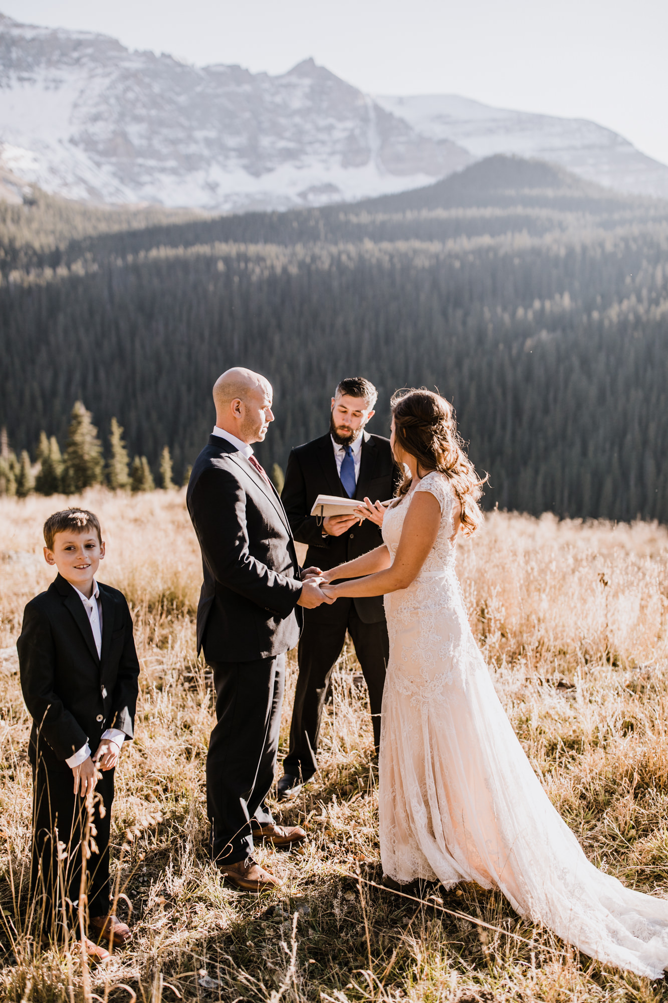 JENNY + ASHLEY'S MOUNTAINTOP INTIMATE WEDDING | TELLURIDE, COLORADO ELOPEMENT PHOTOGRAPHER | FALL MOUNTAIN WEDDING INSPIRATION | the hearnes adventure photography | www.thehearnes.com