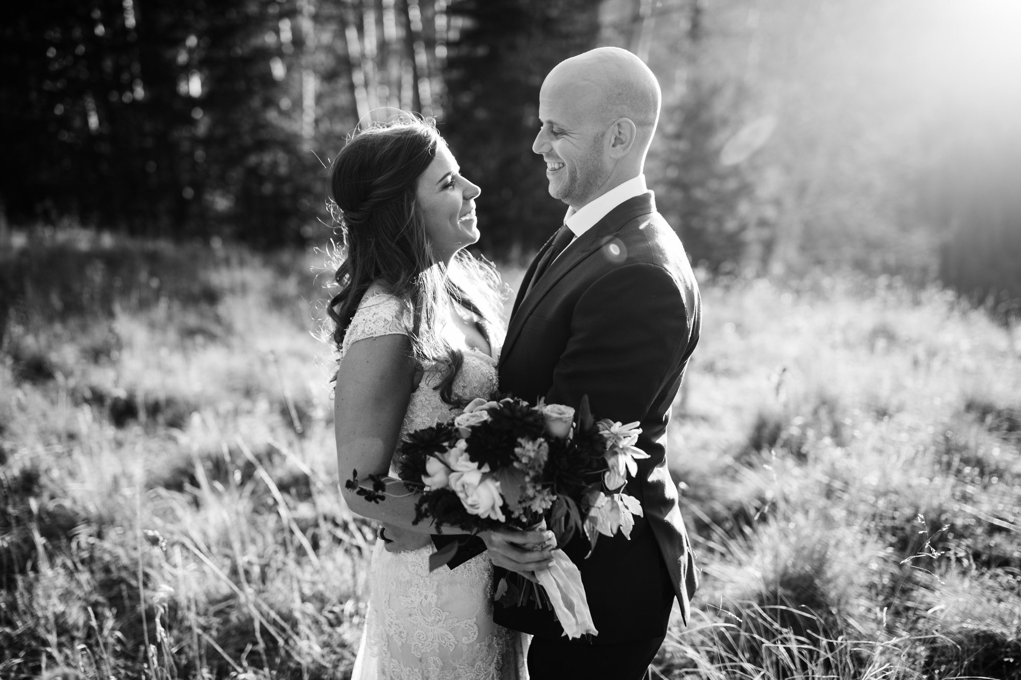 JENNY + ASHLEY'S MOUNTAINTOP INTIMATE WEDDING | TELLURIDE, COLORADO ELOPEMENT PHOTOGRAPHER | FALL MOUNTAIN WEDDING INSPIRATION | the hearnes adventure photography | www.thehearnes.com