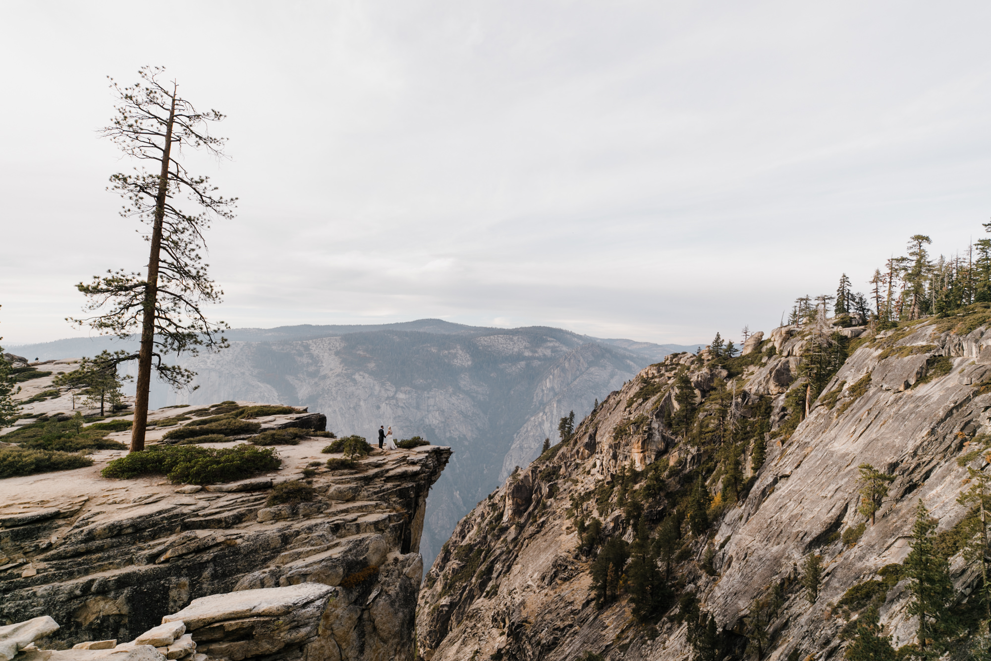 intimate wedding at glacier point | yosemite national park | destination wedding photographer | the hearnes adventure photography | www.thehearnes.com