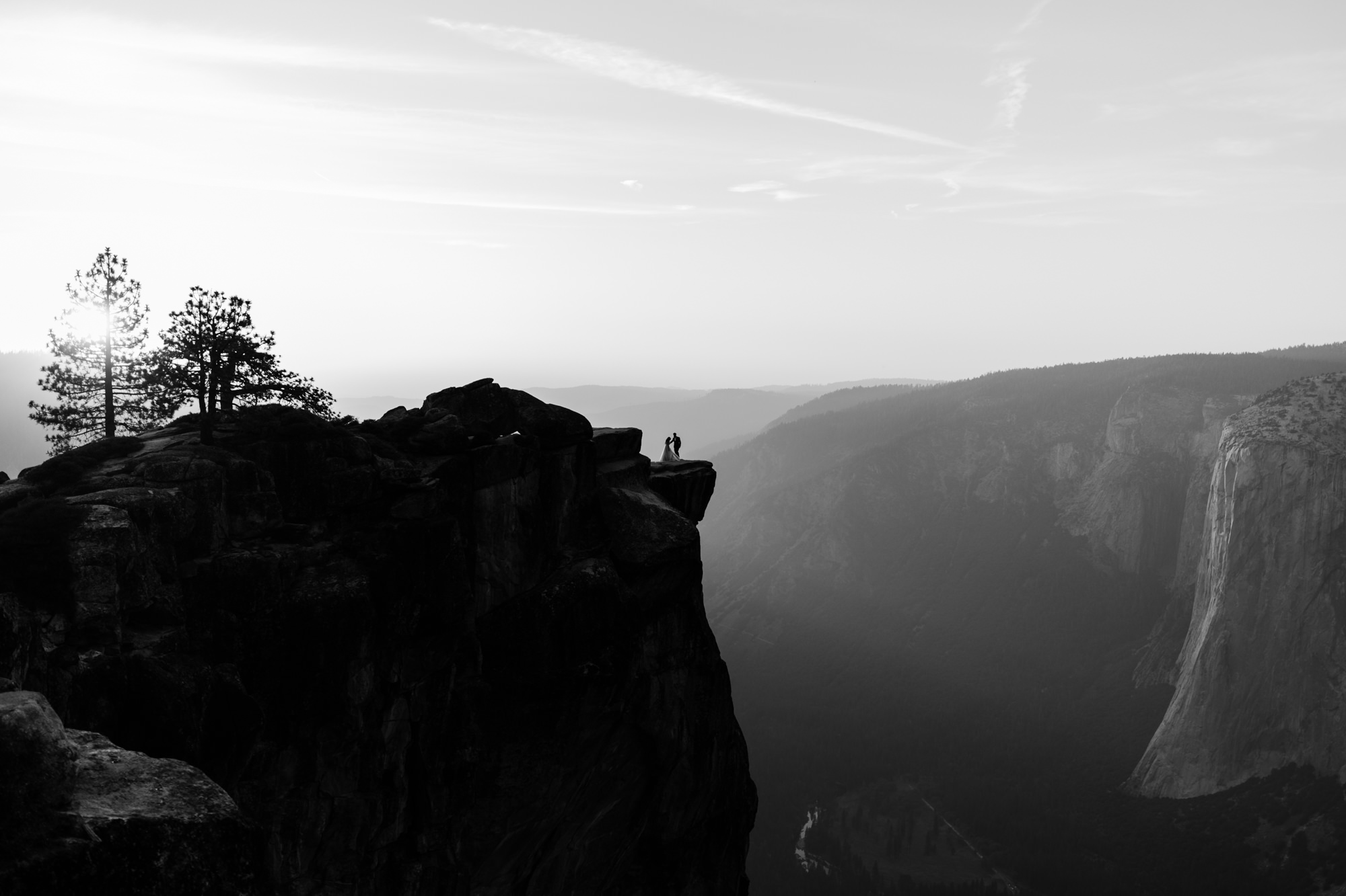 adventurous yosemite elopement | sunrise at glacier point | sunset wedding ceremony at taft point | destination elopement photographer | the hearnes adventure photography | www.thehearnes.com