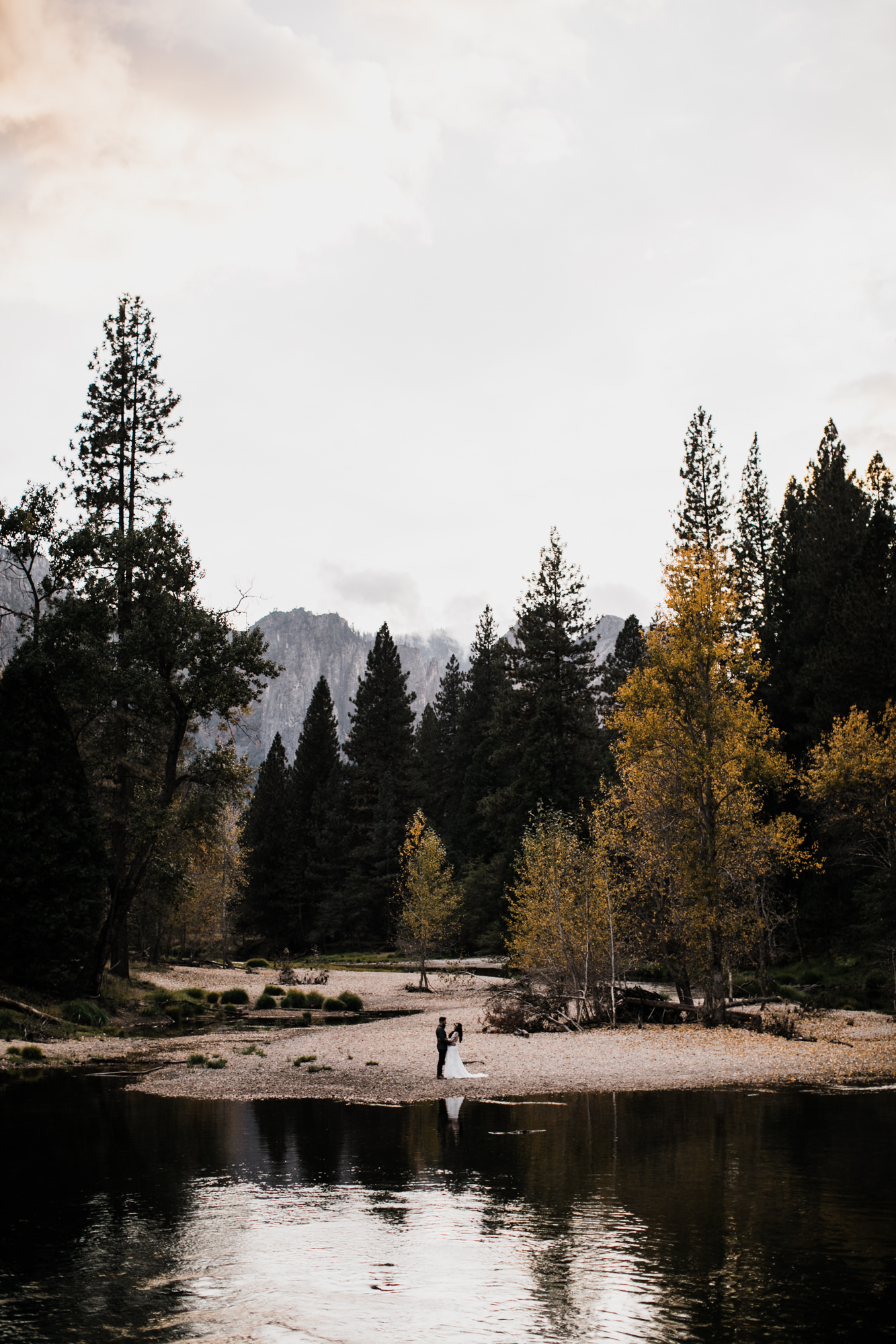 chris + jen's intimate yosemite wedding | yosemite adventure wedding photographer | the hearnes adventure photography | www.thehearnes.com