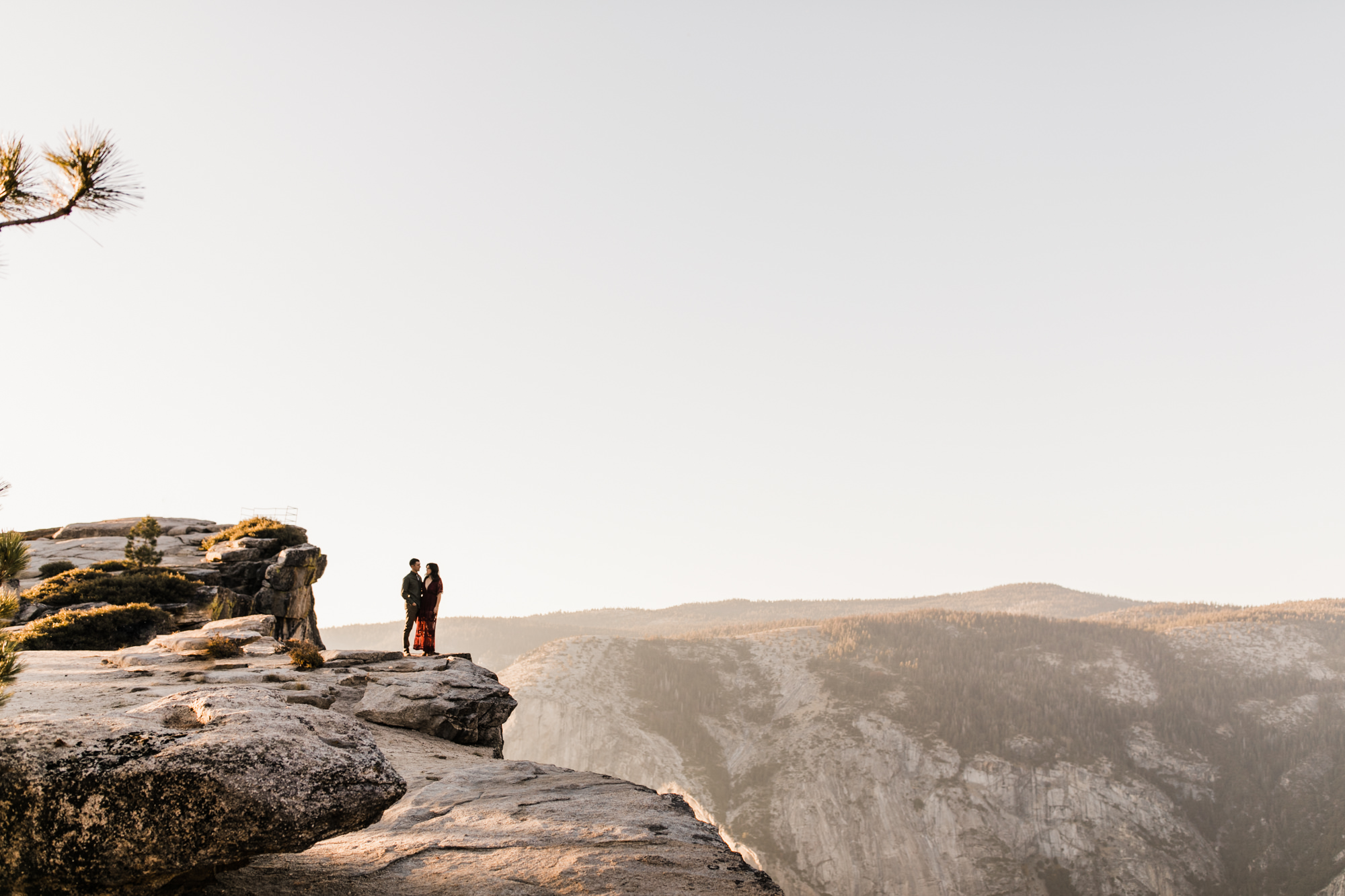 rachel + seth's adventurous taft point engagement session | yosemite national park | california adventure elopement photographer | the hearnes adventure photography | www.thehearnes.com