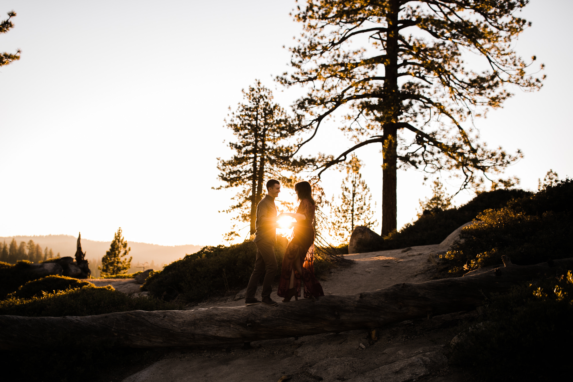 rachel + seth's adventurous taft point engagement session | yosemite national park | california adventure elopement photographer | the hearnes adventure photography | www.thehearnes.com