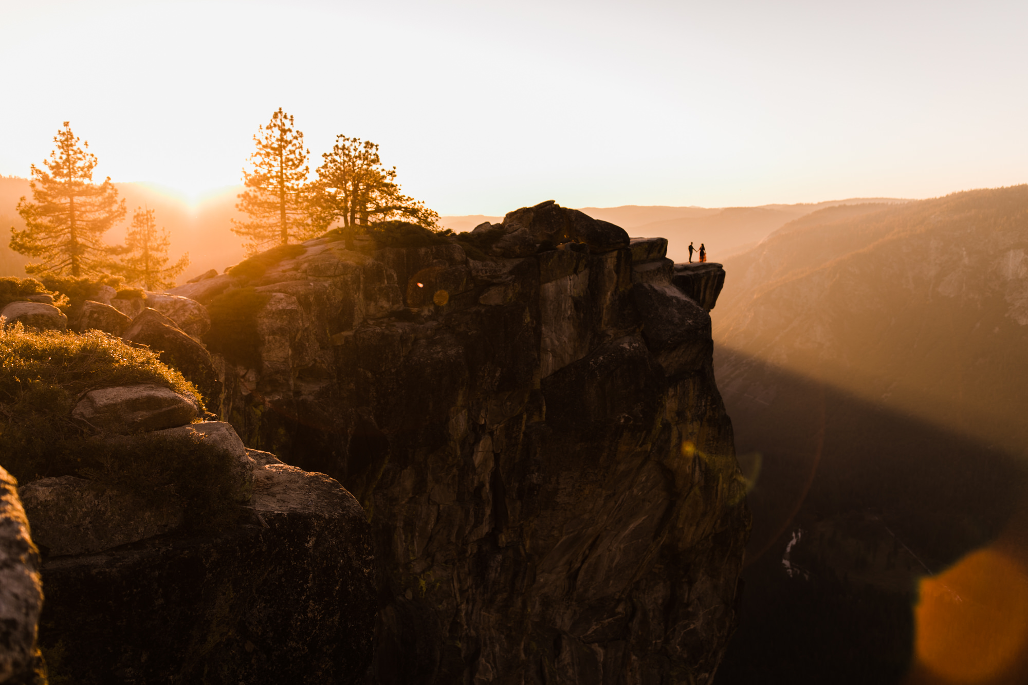 rachel + seth's adventurous taft point engagement session | yosemite national park | california adventure elopement photographer | the hearnes adventure photography | www.thehearnes.com