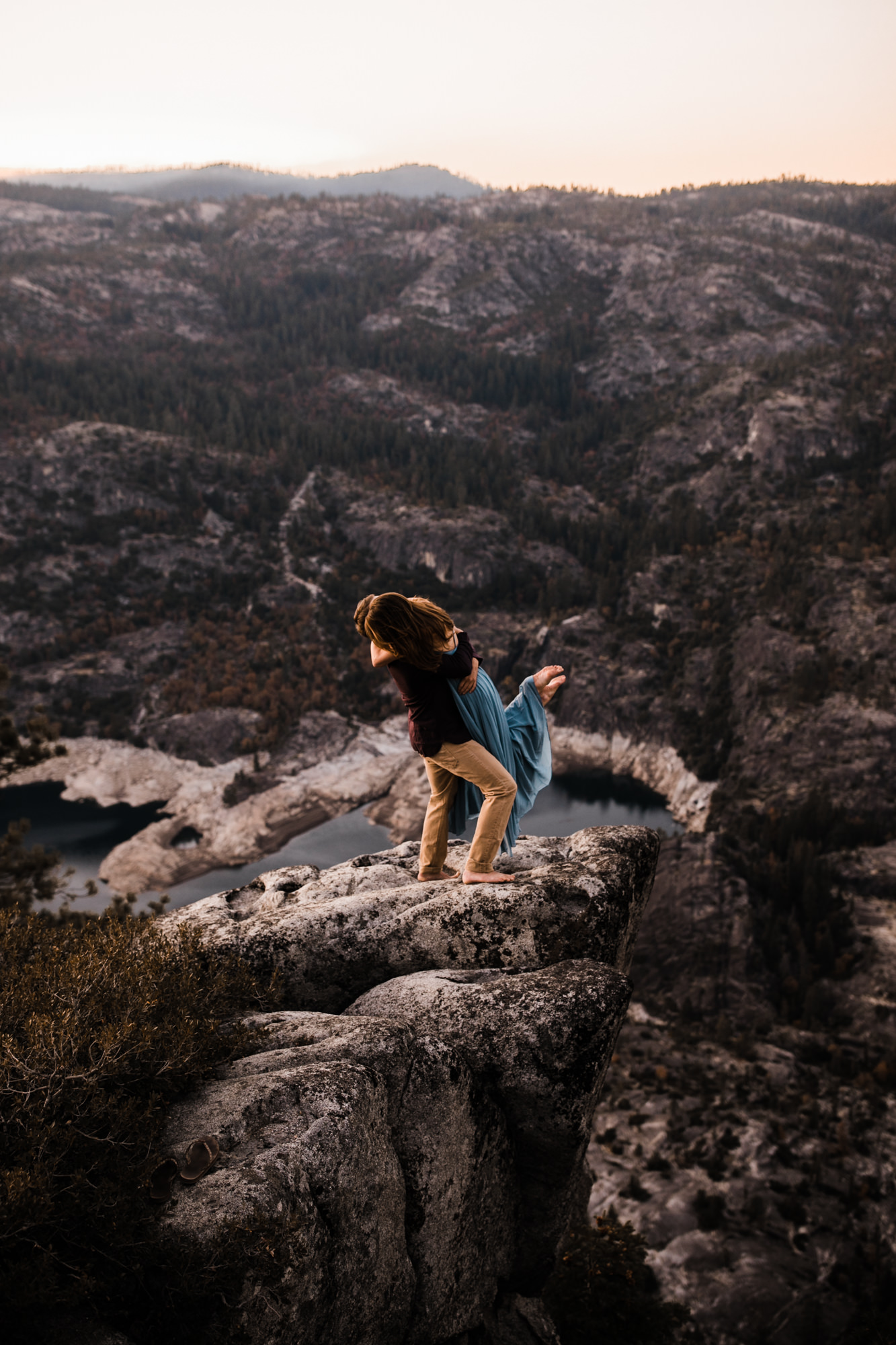 lauren + nick's adventurous national forest engagement session | california adventure elopement photographer | the hearnes adventure photography | www.thehearnes.com