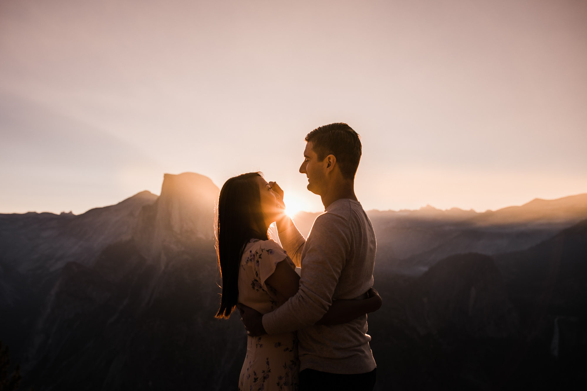 sunrise engagement session in yosemite national park | destination engagement photo inspiration | utah adventure elopement photographers | the hearnes adventure photography | www.thehearnes.com