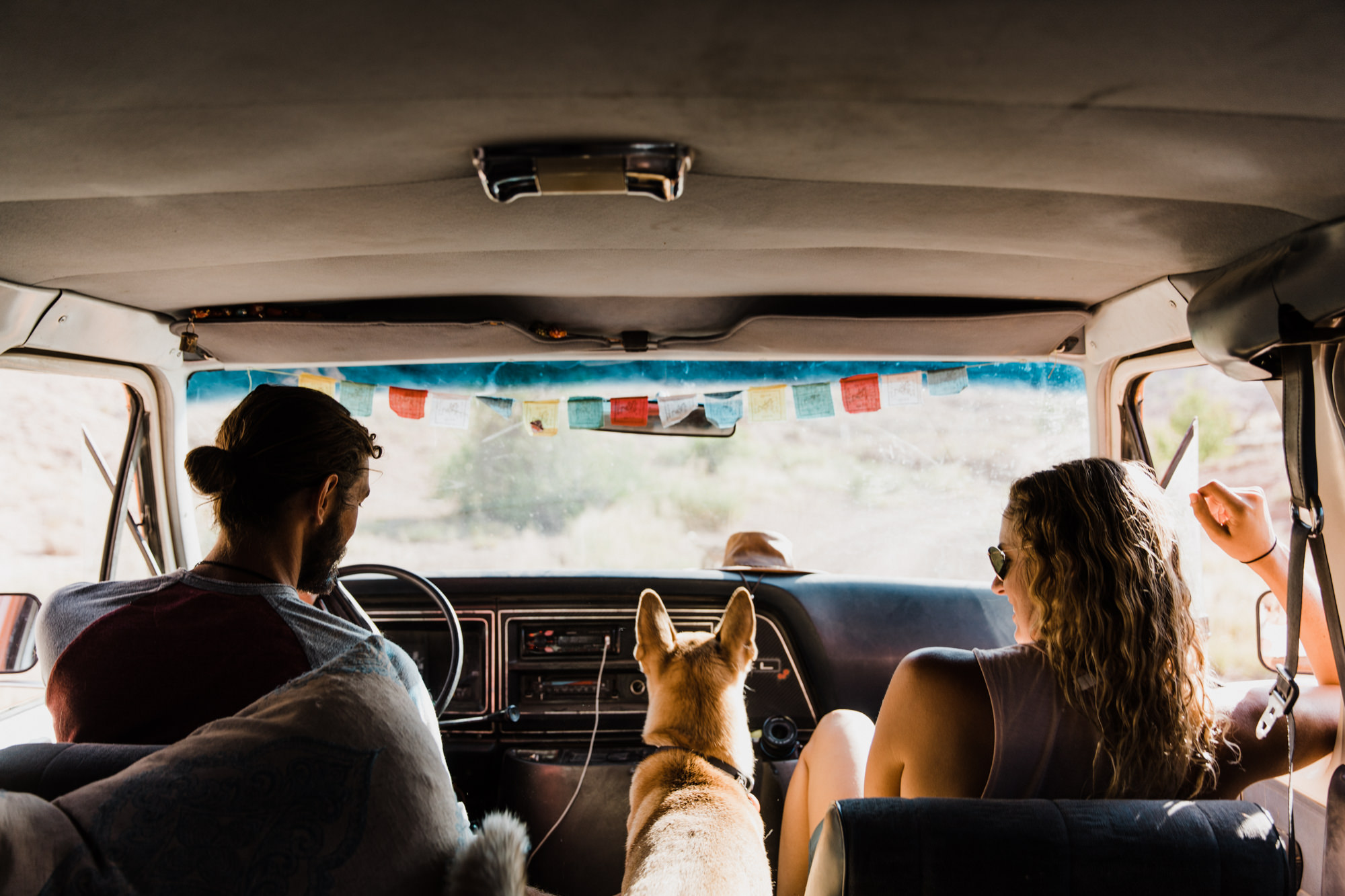 vanlife adventure session in the utah desert | destination engagement photo inspiration | utah adventure elopement photographers | the hearnes adventure photography | www.thehearnes.com