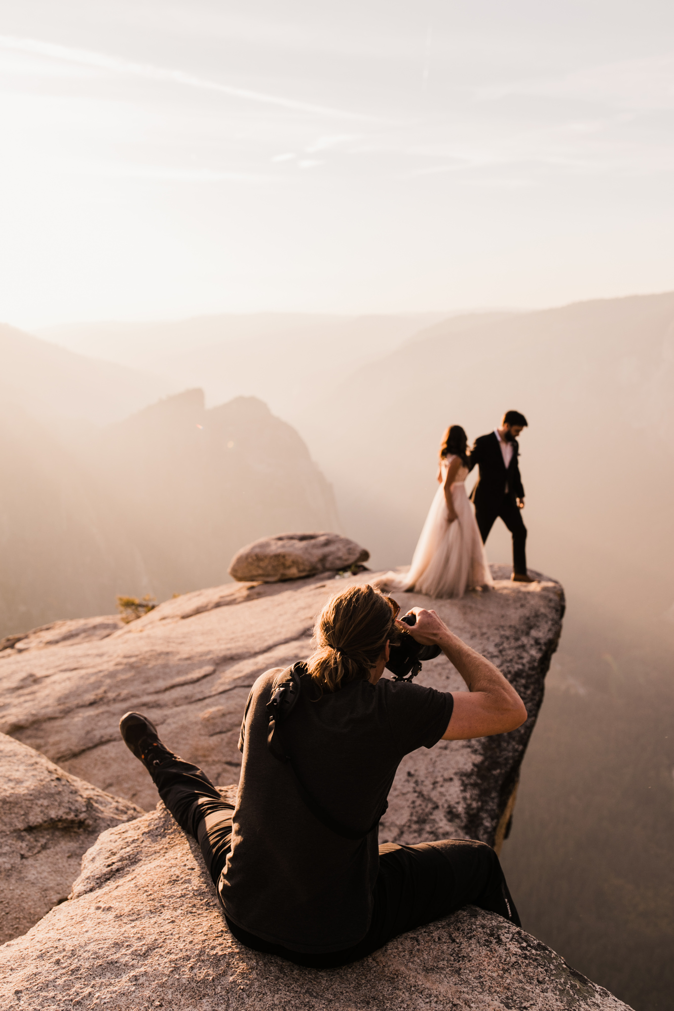 photographing an elopement in yosemite national park | utah and california adventure elopement photographers | the hearnes adventure photography | www.thehearnes.com