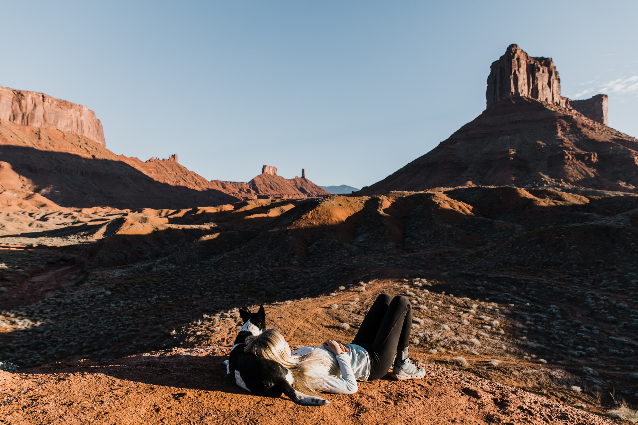 hiking with dogs in moab utah | utah and california adventure elopement photographers | the hearnes adventure photography | www.thehearnes.com