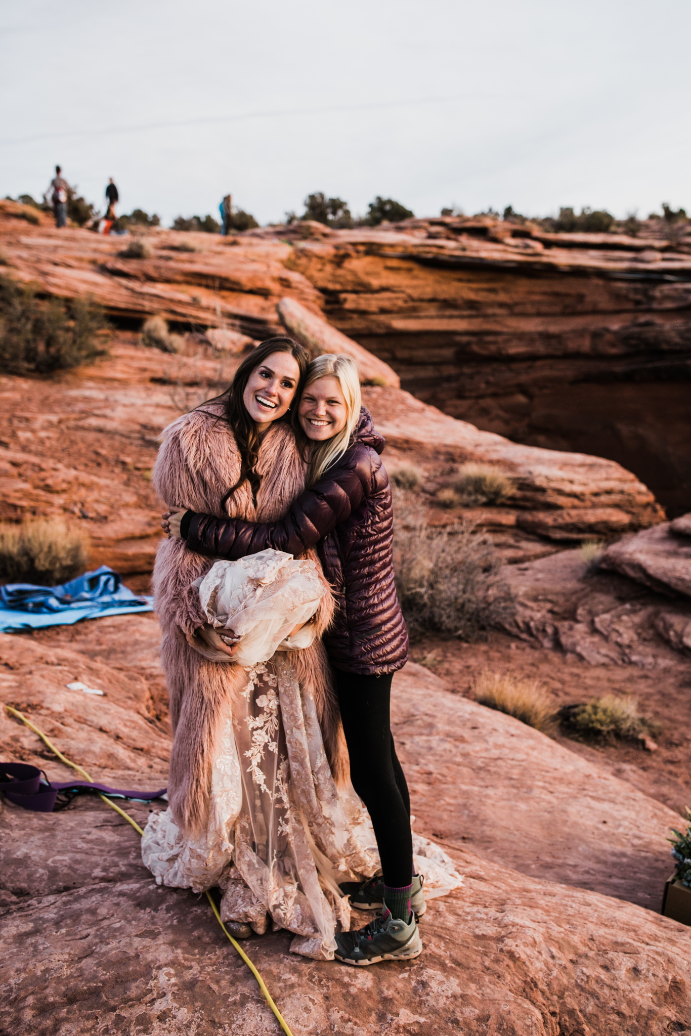 shooting a wedding in moab utah | utah and california adventure elopement photographers | the hearnes adventure photography | www.thehearnes.com