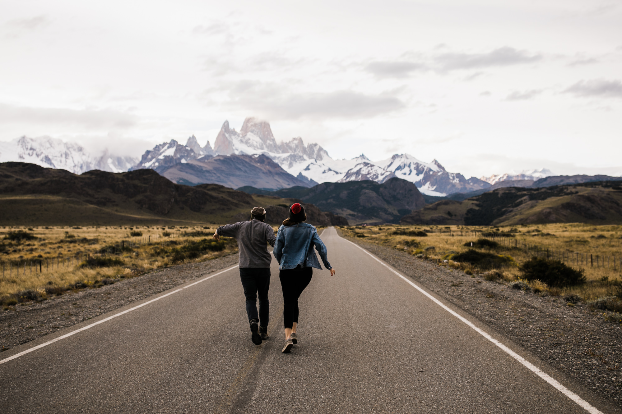 rich + anni's adventure travel session in el chalten | fitz roy, patagonia, argentina | patagonia destination elopement photographer | the hearnes adventure photography | www.thehearnes.com