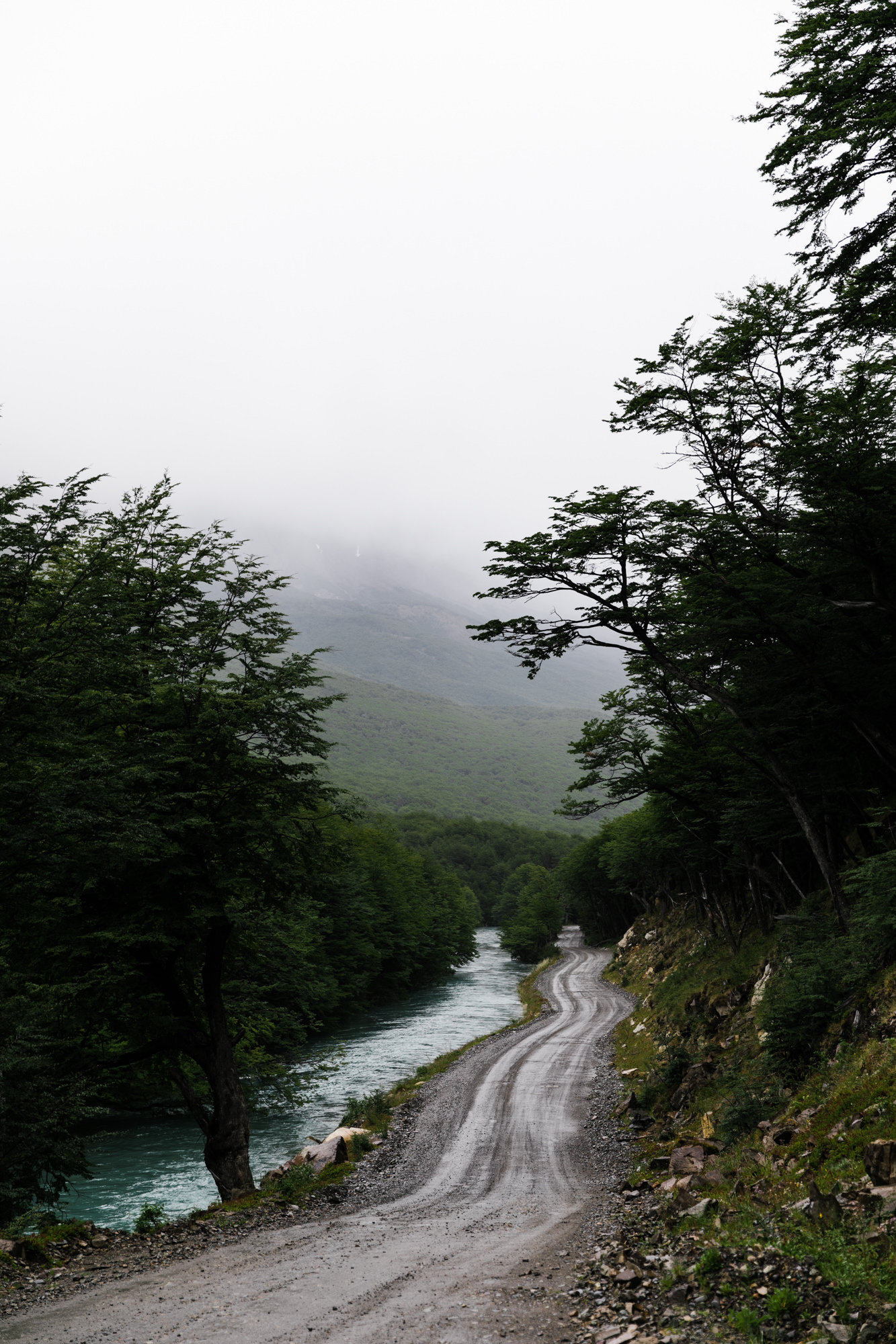 Exploring El Chalten, Argentina | waiting out bad weather near fitz roy | Patagonia Wedding Photographer | www.thehearnes.com