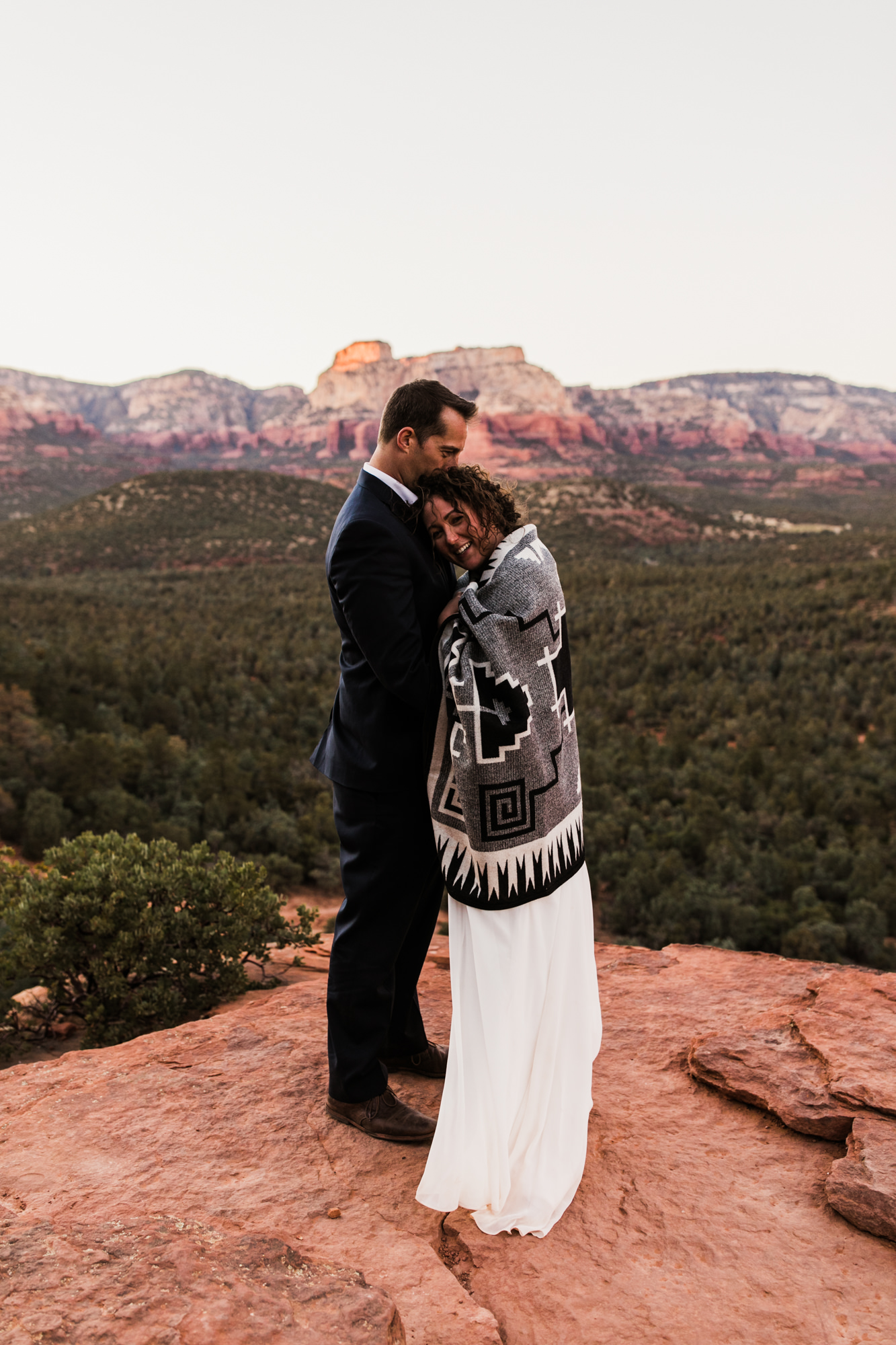 adventure elopement in sedona, arizona | travel destination wedding photographers | the hearnes adventure photography | www.thehearnes.com