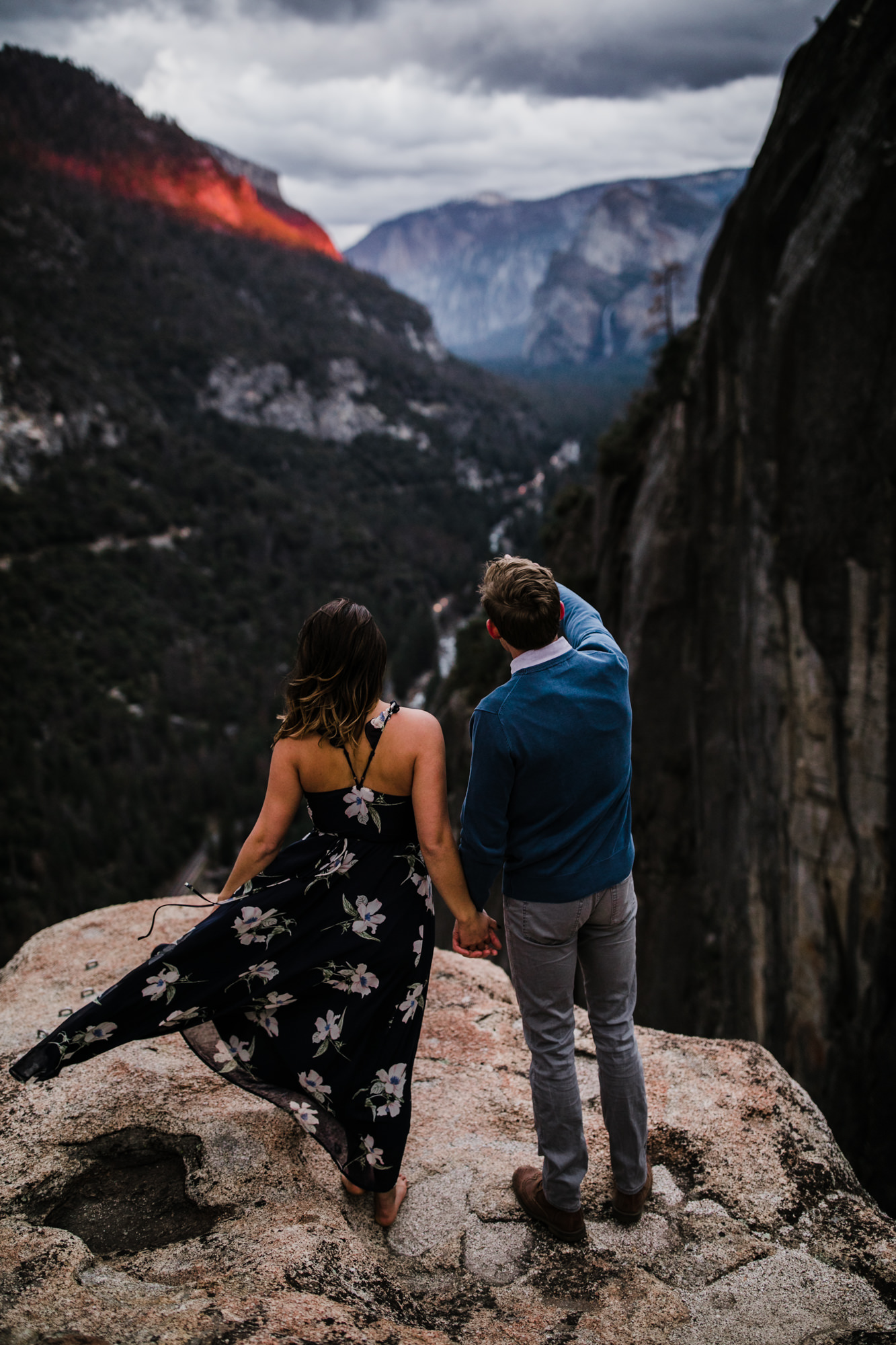 mountain top engagement session in yosemite national park | adventurous destination wedding photographer | the hearnes adventure photography | www.thehearnes.com