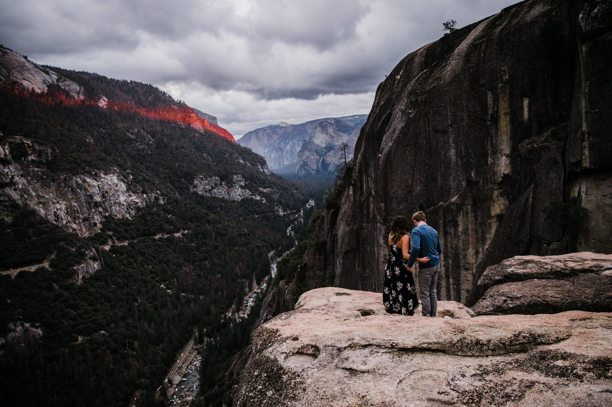 mountain top engagement session in yosemite national park | adventurous destination wedding photographer | the hearnes adventure photography | www.thehearnes.com