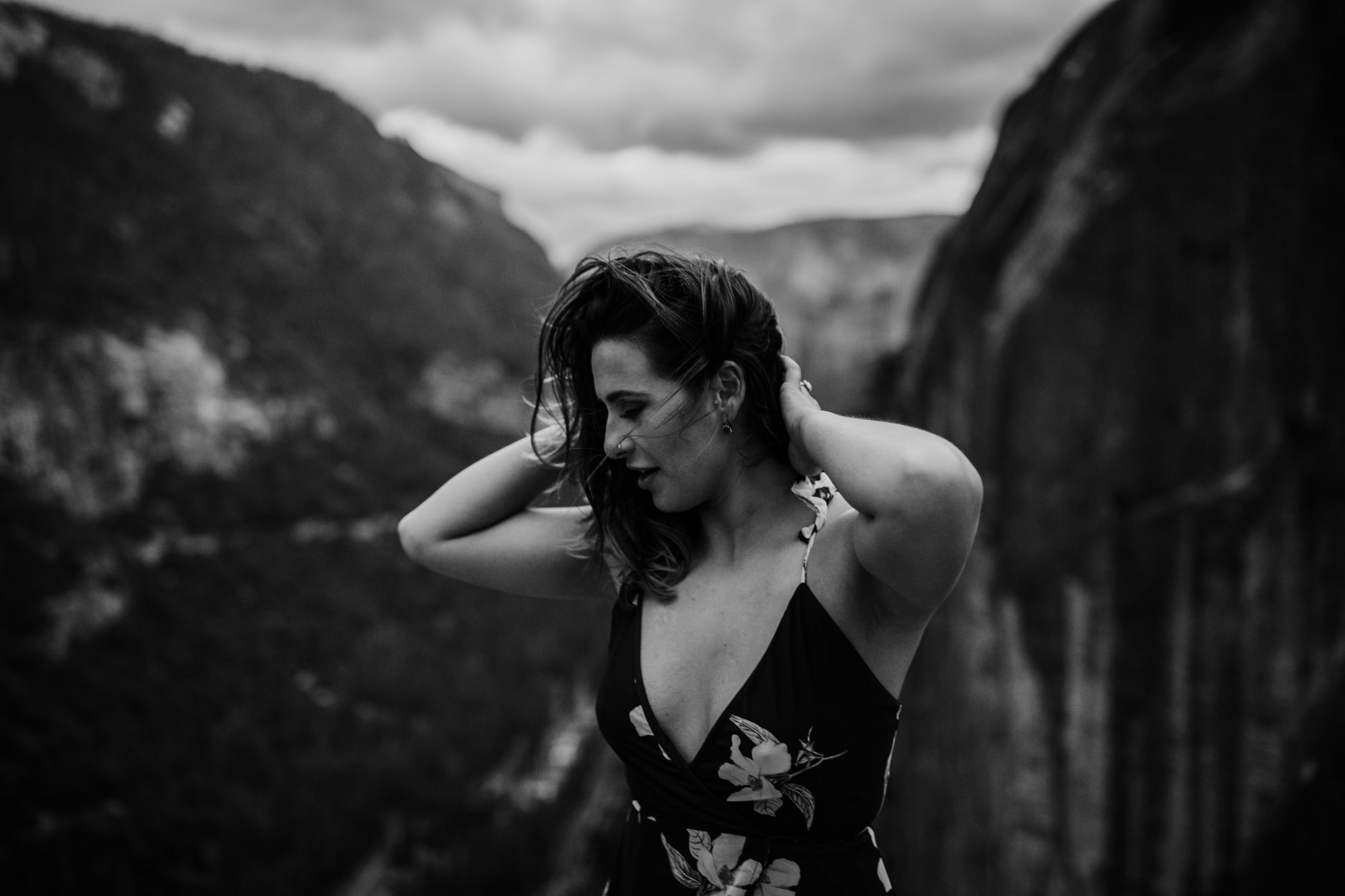mountain top engagement session in yosemite national park | adventurous destination wedding photographer | the hearnes adventure photography | www.thehearnes.com