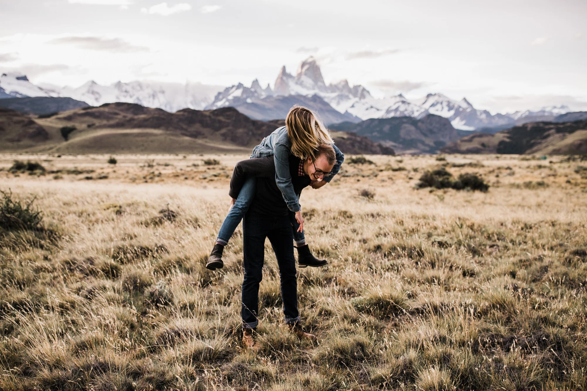 adventure photo session in el chalten | fitz roy, patagonia, argentina | patagonia destination wedding photographer | the hearnes adventure photography | www.thehearnes.com