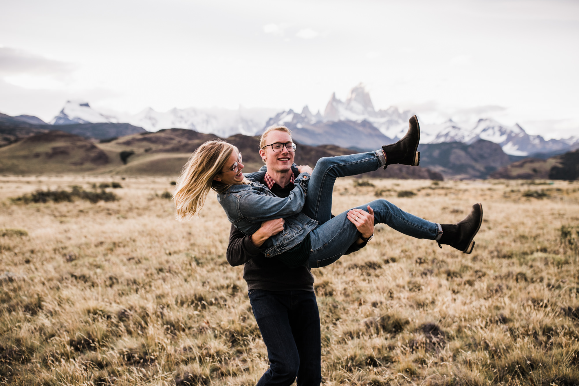 adventure photo session in el chalten | fitz roy, patagonia, argentina | patagonia destination wedding photographer | the hearnes adventure photography | www.thehearnes.com