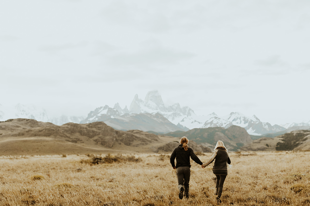 our adventure photo session in patagonia | photos by anni graham | el chalten, argentina | patagonia elopement photographer | www.thehearnes.com