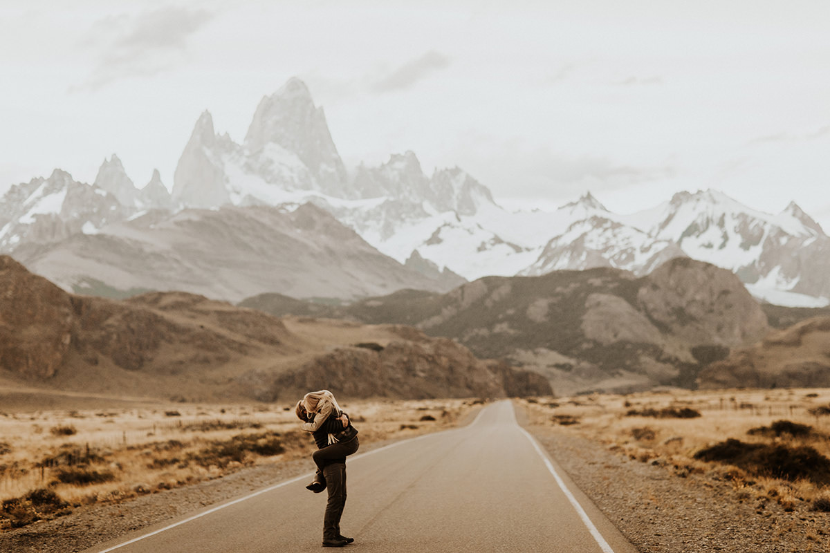 our adventure photo session in patagonia | photos by anni graham | el chalten, argentina | patagonia elopement photographer | www.thehearnes.com