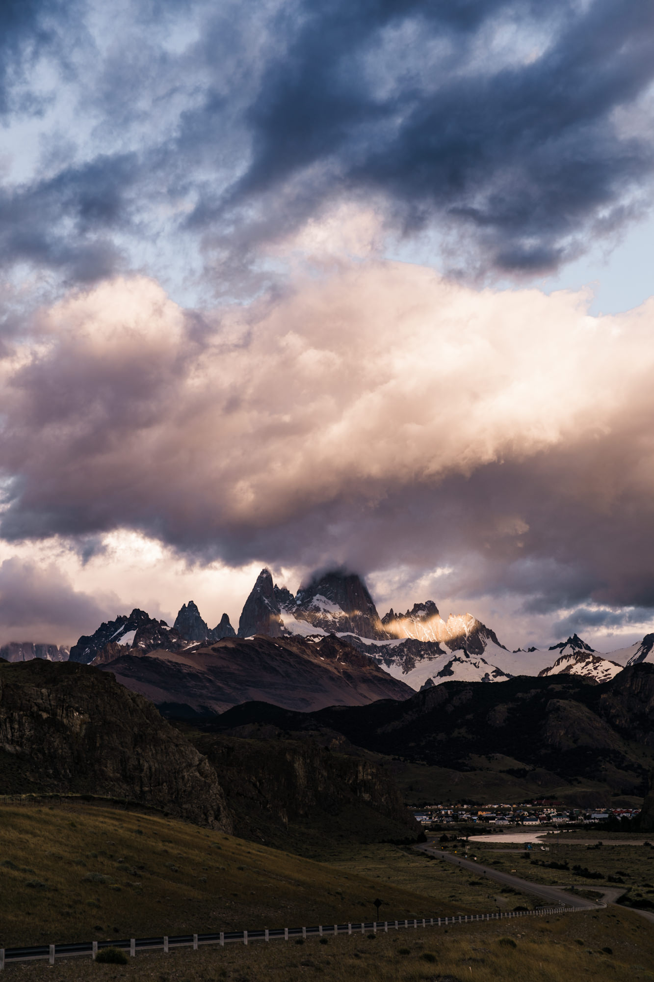 sunset + sunrise in el chalten, argentina | 24 hours of fitz roy | patagonia wedding + elopement photographers | the hearnes adventure photography | www.thehearnes.com