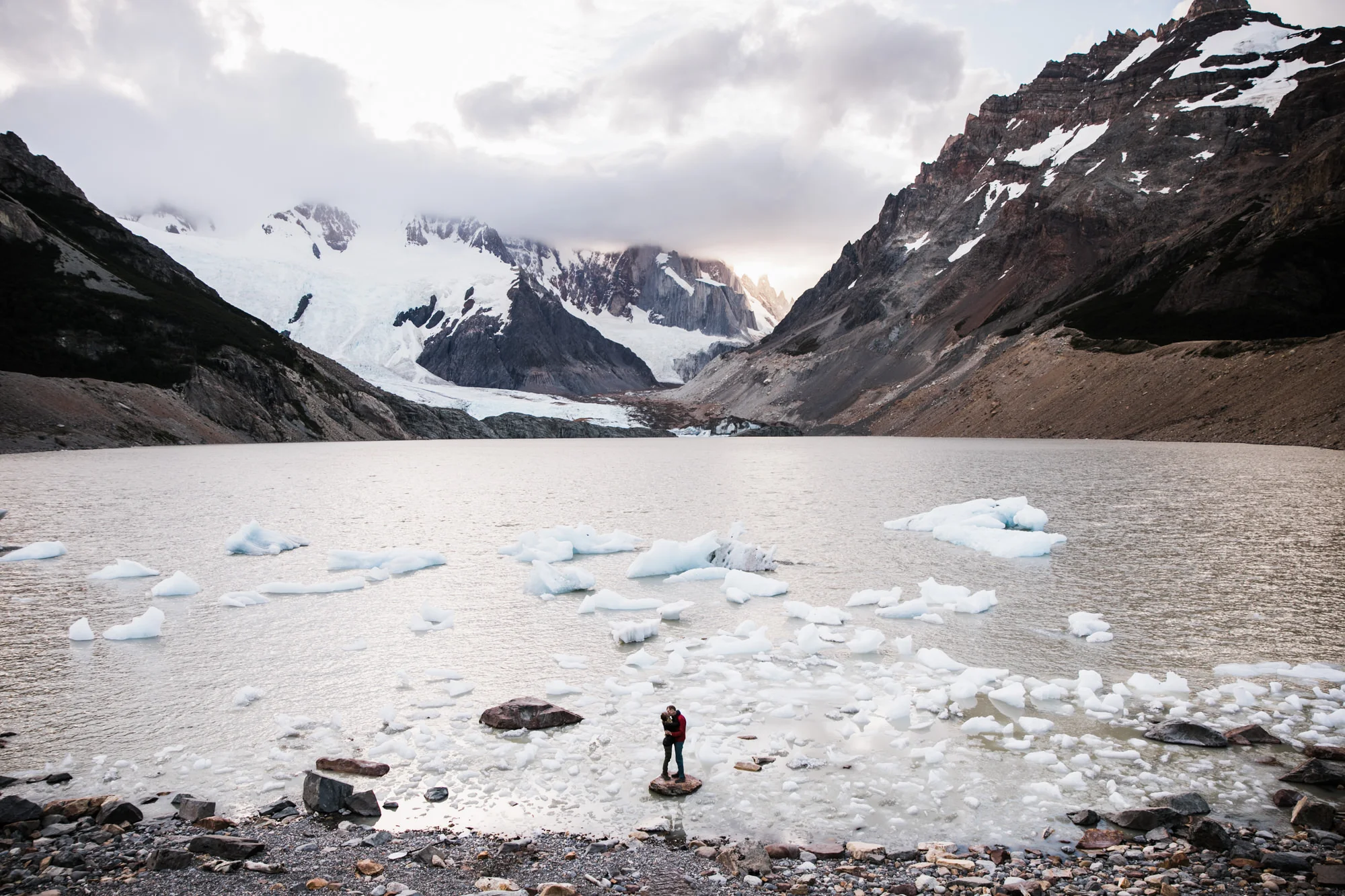 adventure backpacking session near fitz roy | patagonia elopement photographer | argentina wedding photographer | the hearnes adventure photography | www.thehearnes.com