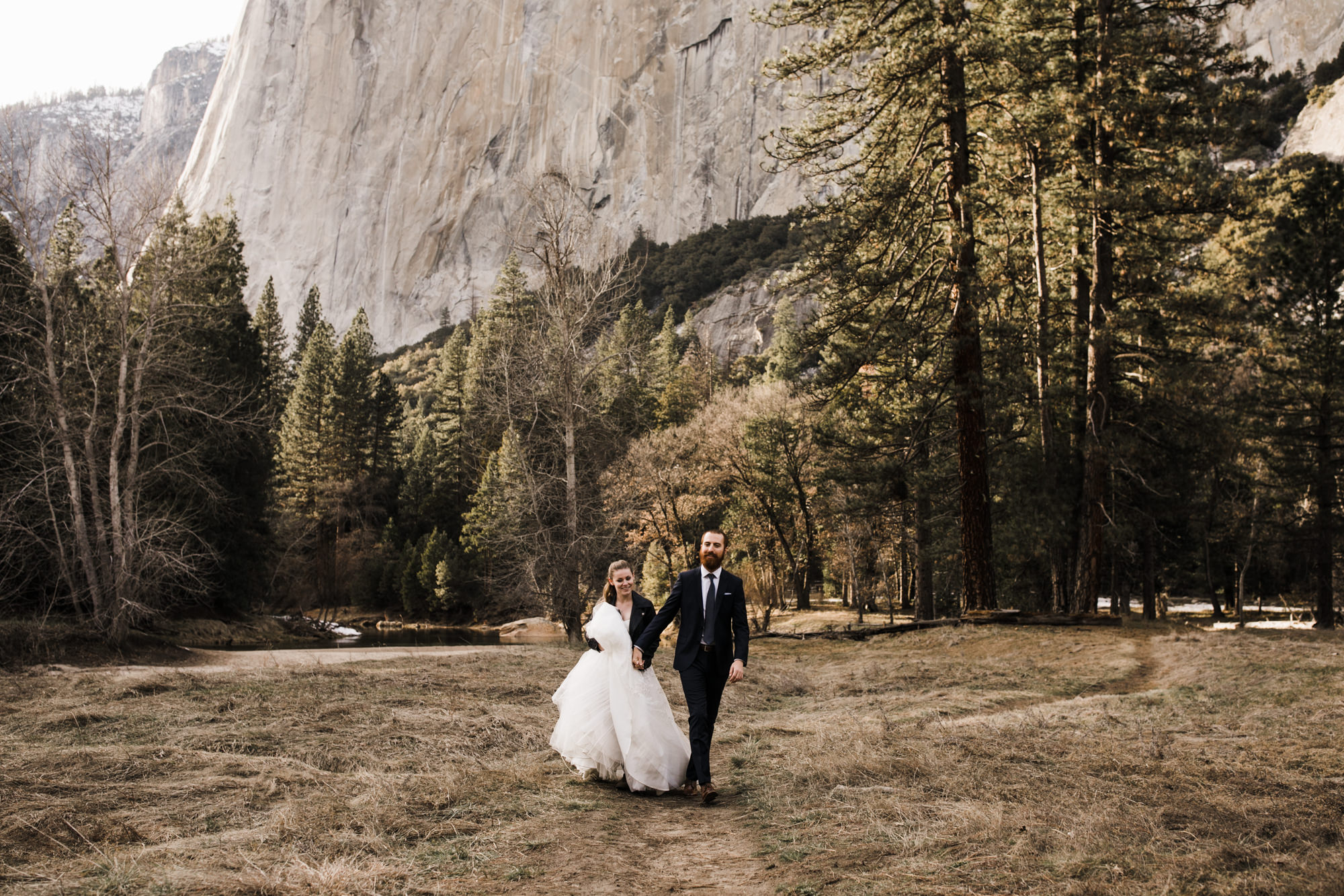 winter elopement wedding in yosemite national park | The Hearnes Adventure Photography