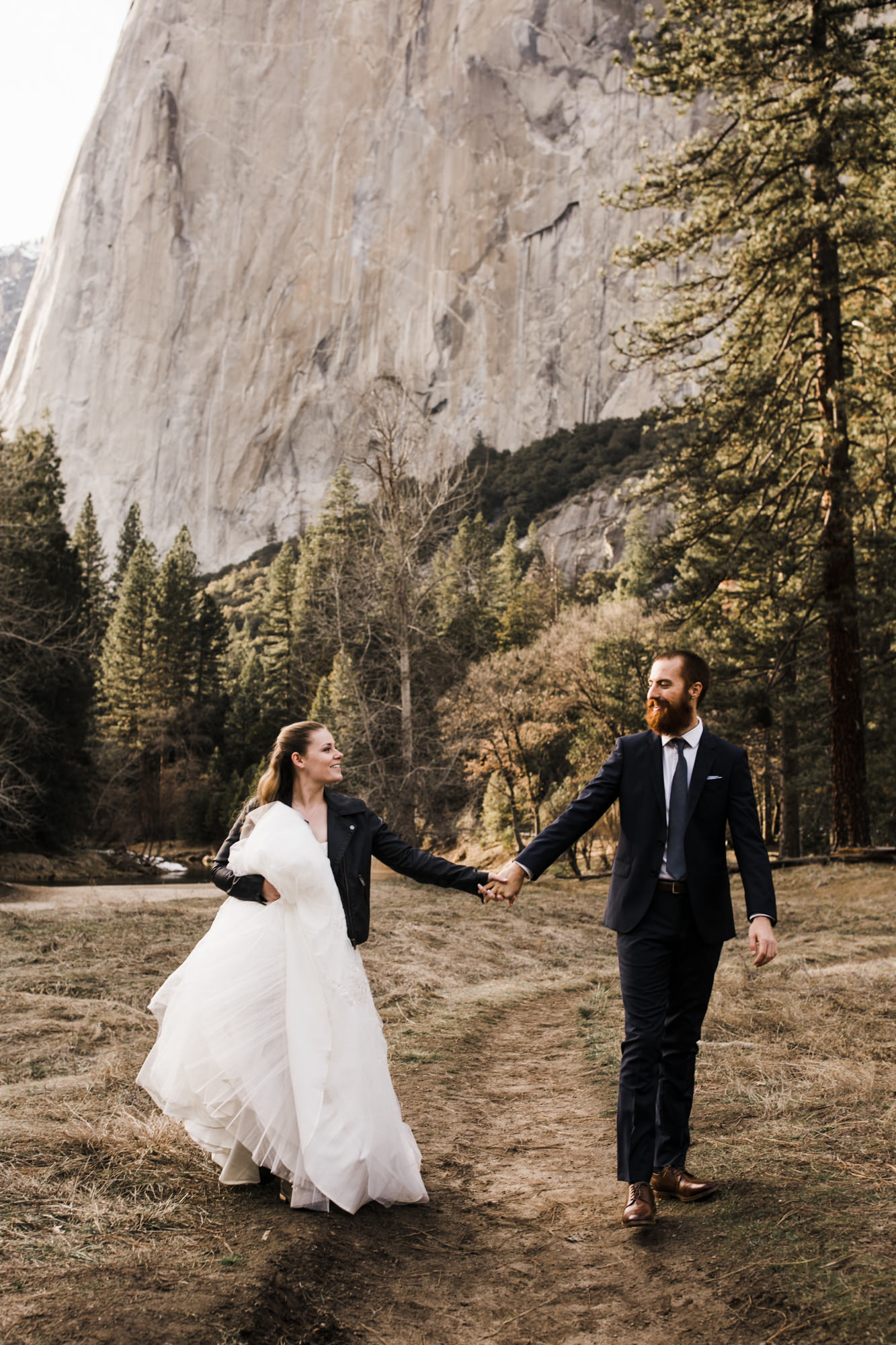 winter elopement wedding in yosemite national park | The Hearnes Adventure Photography