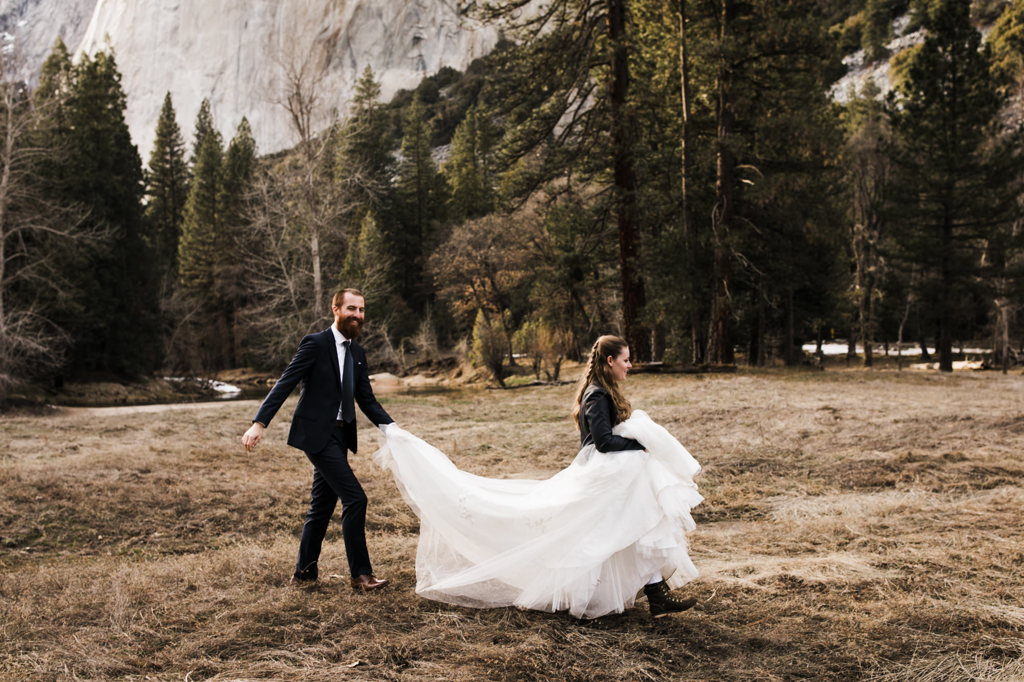 winter elopement wedding in yosemite national park | The Hearnes Adventure Photography