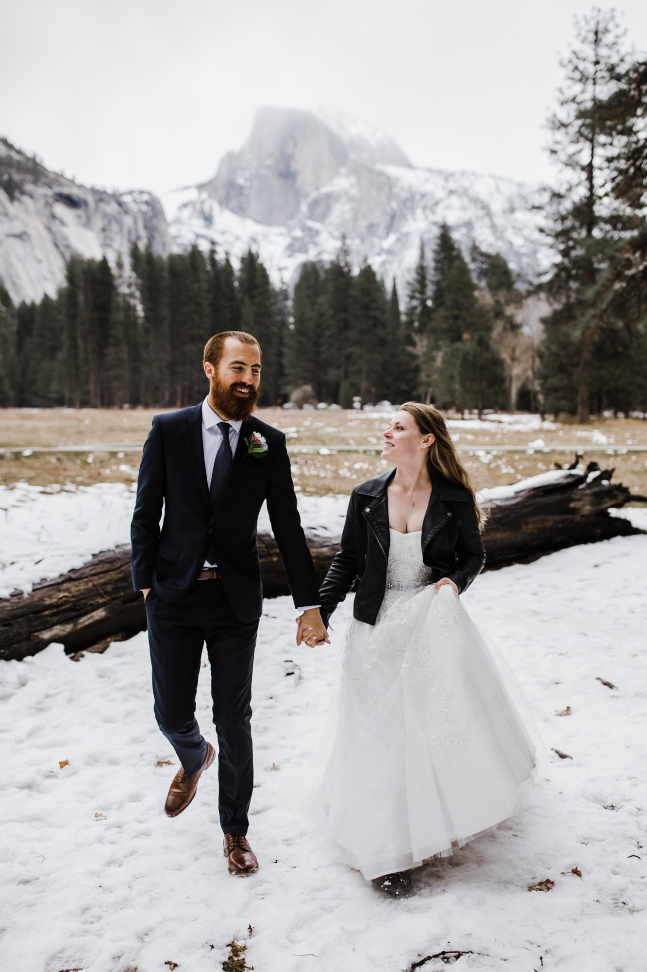 snowy elopement wedding ceremony in yosemite national park | The Hearnes Adventure Photography