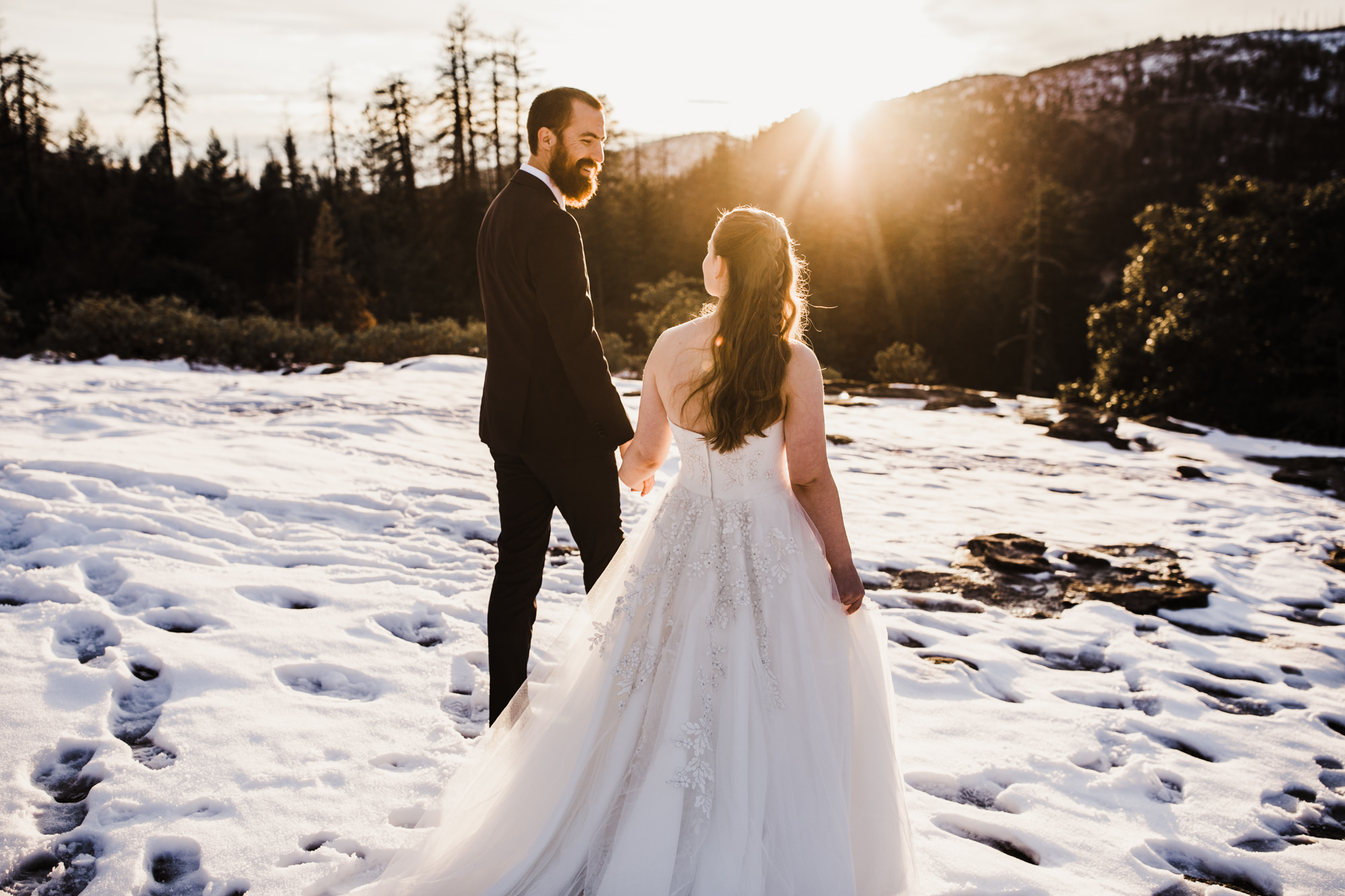 snowy elopement wedding in yosemite national park | The Hearnes Adventure Photography