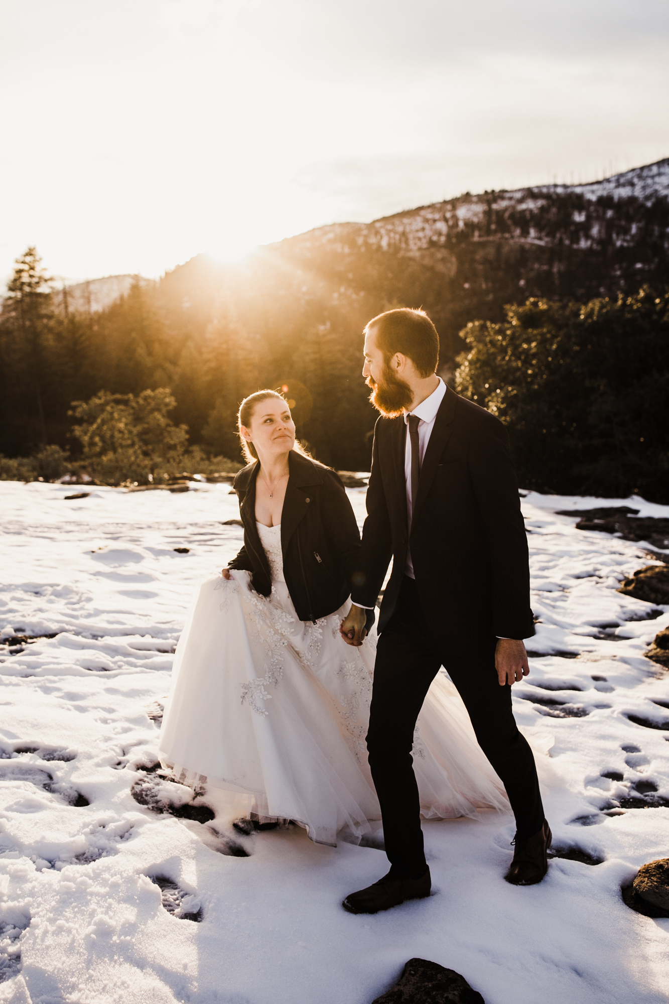 snowy elopement wedding in yosemite national park | The Hearnes Adventure Photography