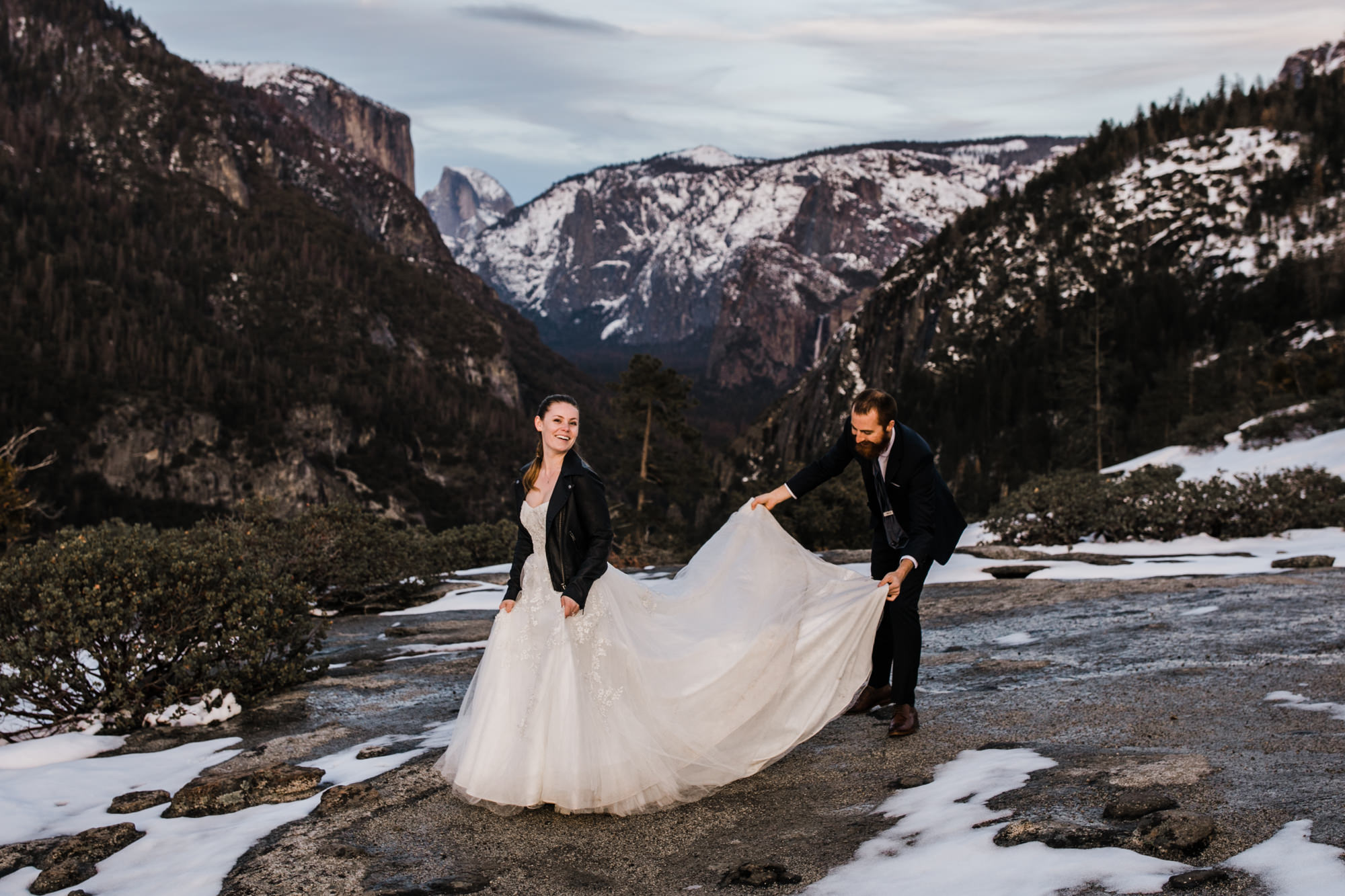 snowy elopement wedding in yosemite national park | The Hearnes Adventure Photography