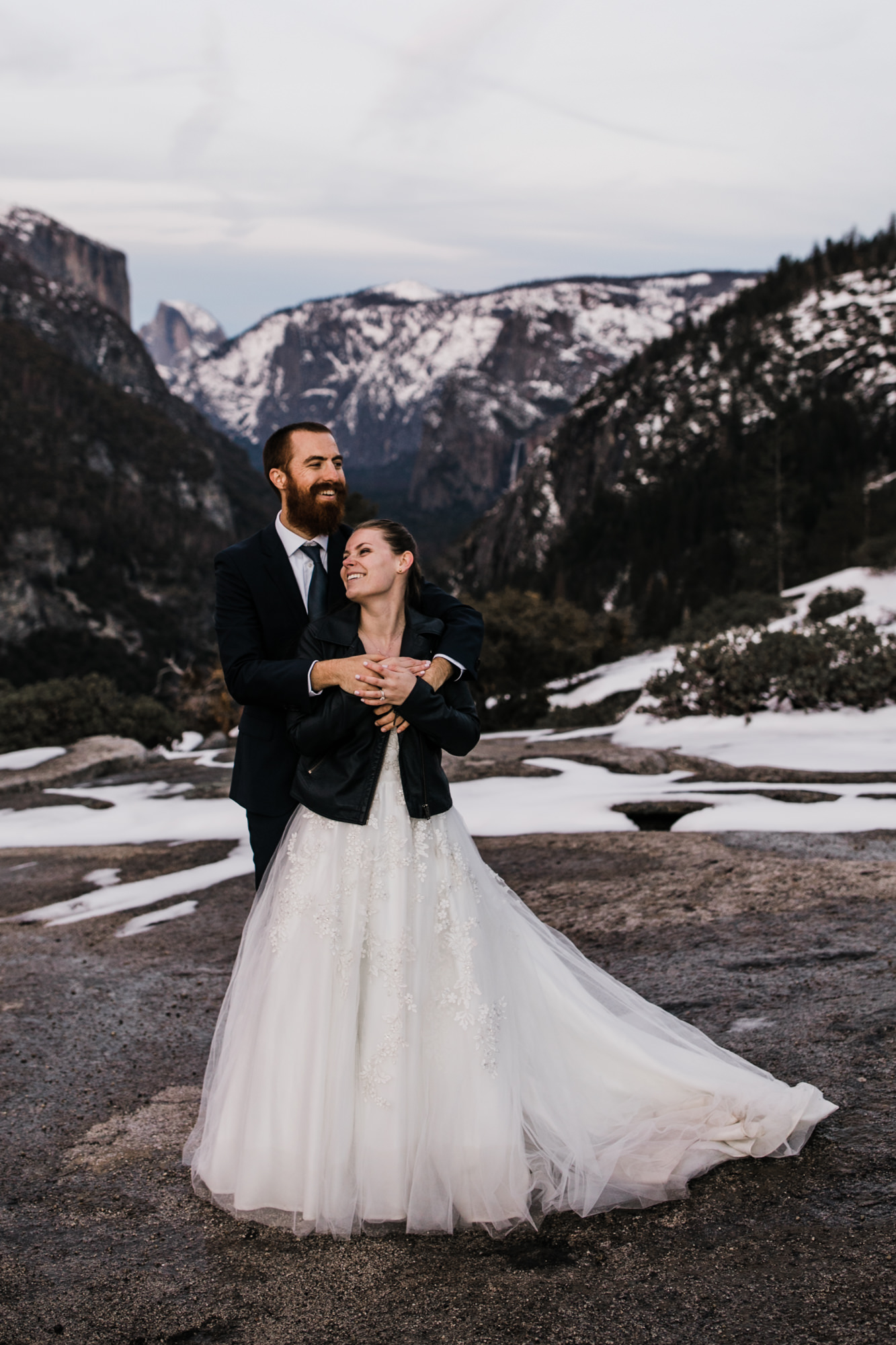 snowy elopement wedding in yosemite national park | The Hearnes Adventure Photography