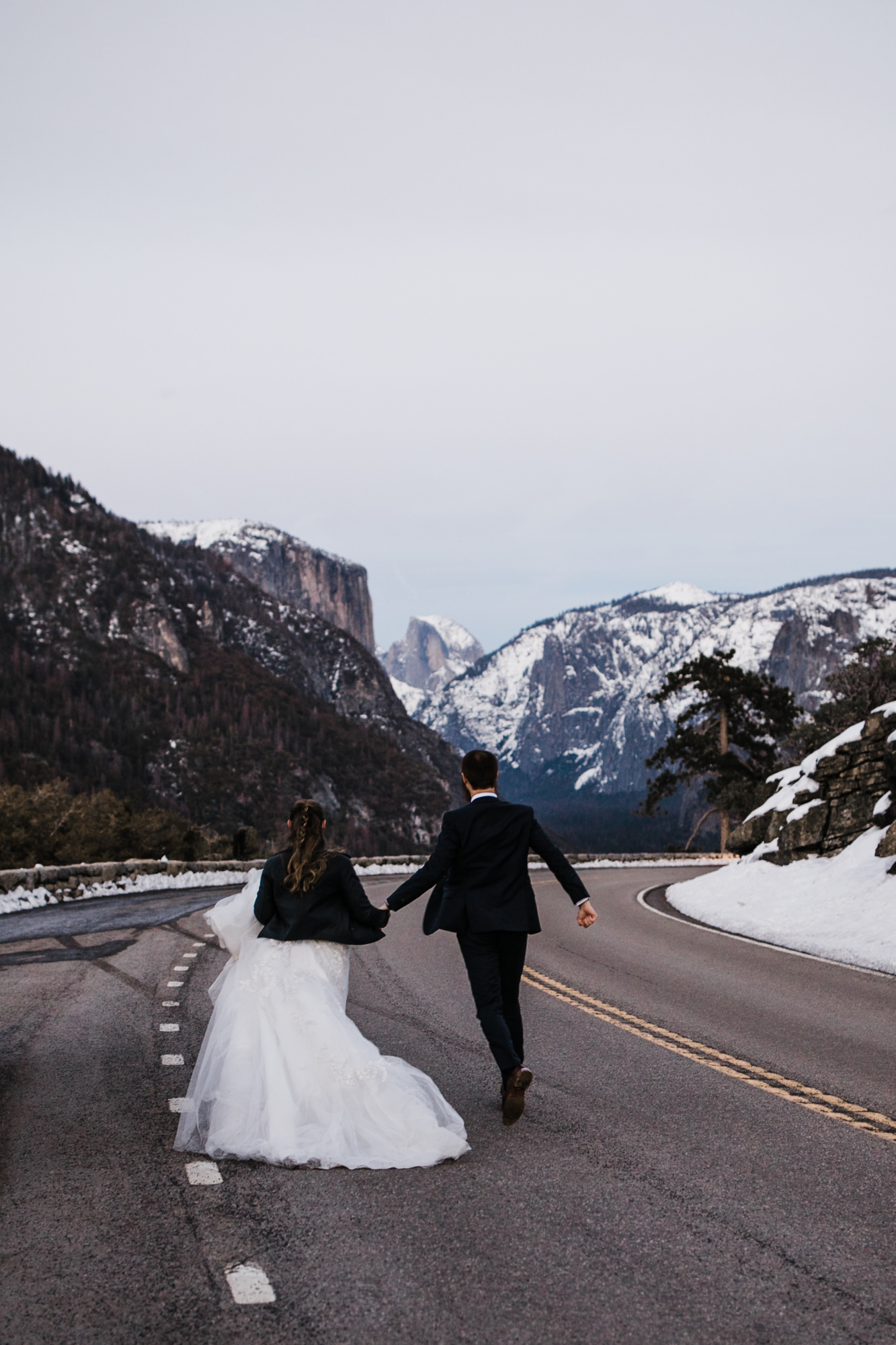 snowy elopement wedding in yosemite national park | The Hearnes Adventure Photography