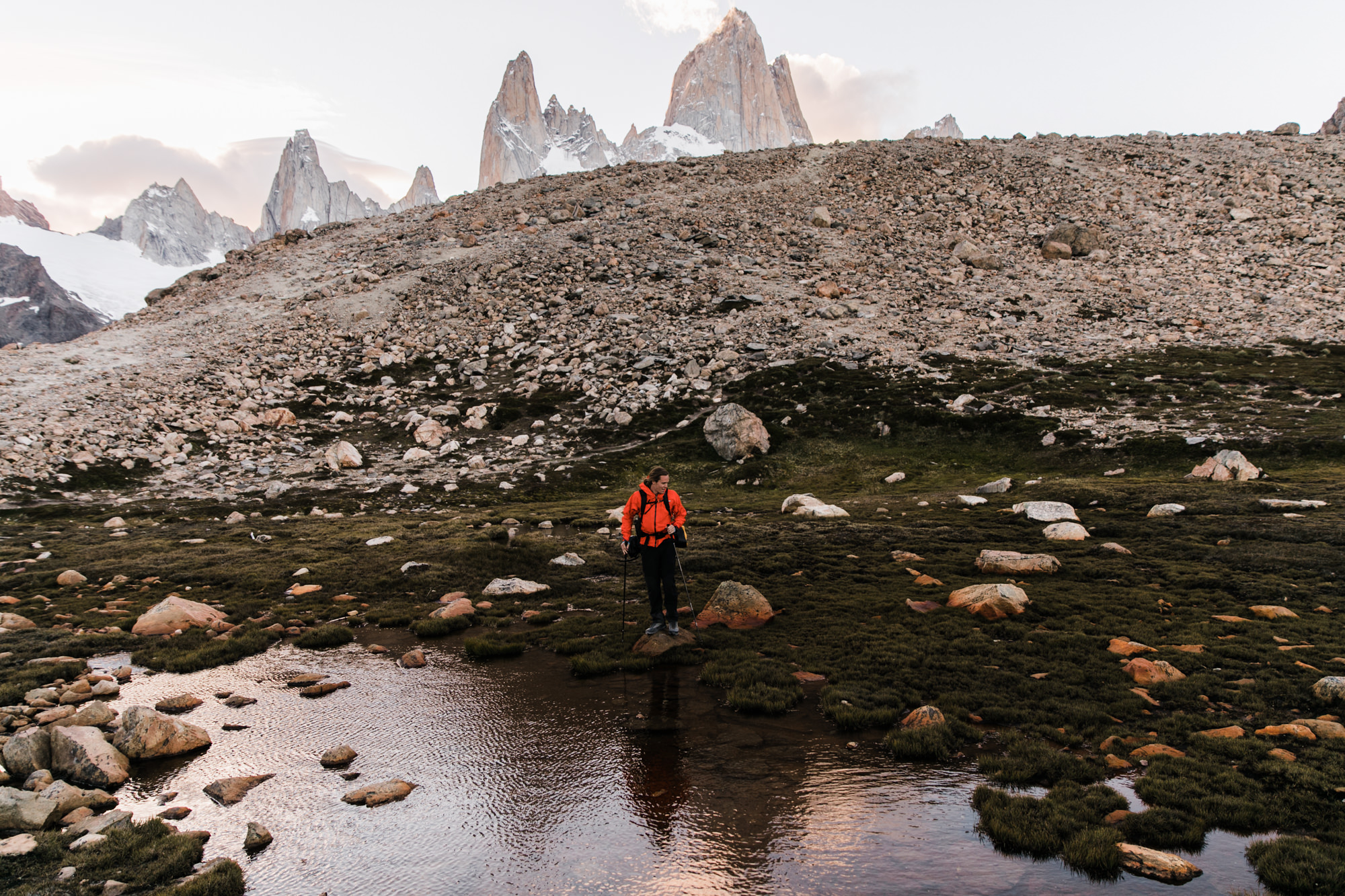 backpacking near Fitz Roy in Patagonia | Camp Poincenot + Lago De Los Tres | adventure elopement inspiration | the hearnes adventure wedding photography