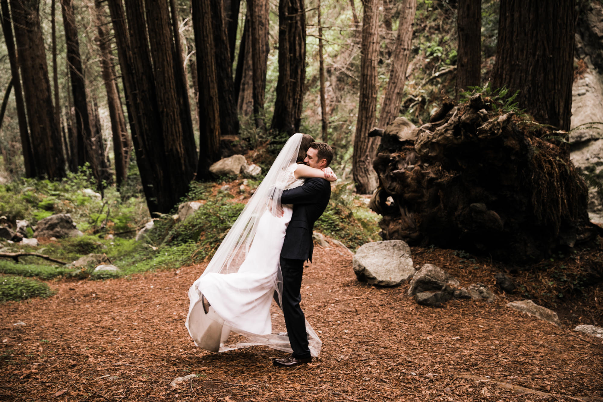 Spring elopement in Big Sur, California | The Hearnes Adventure Wedding Photography