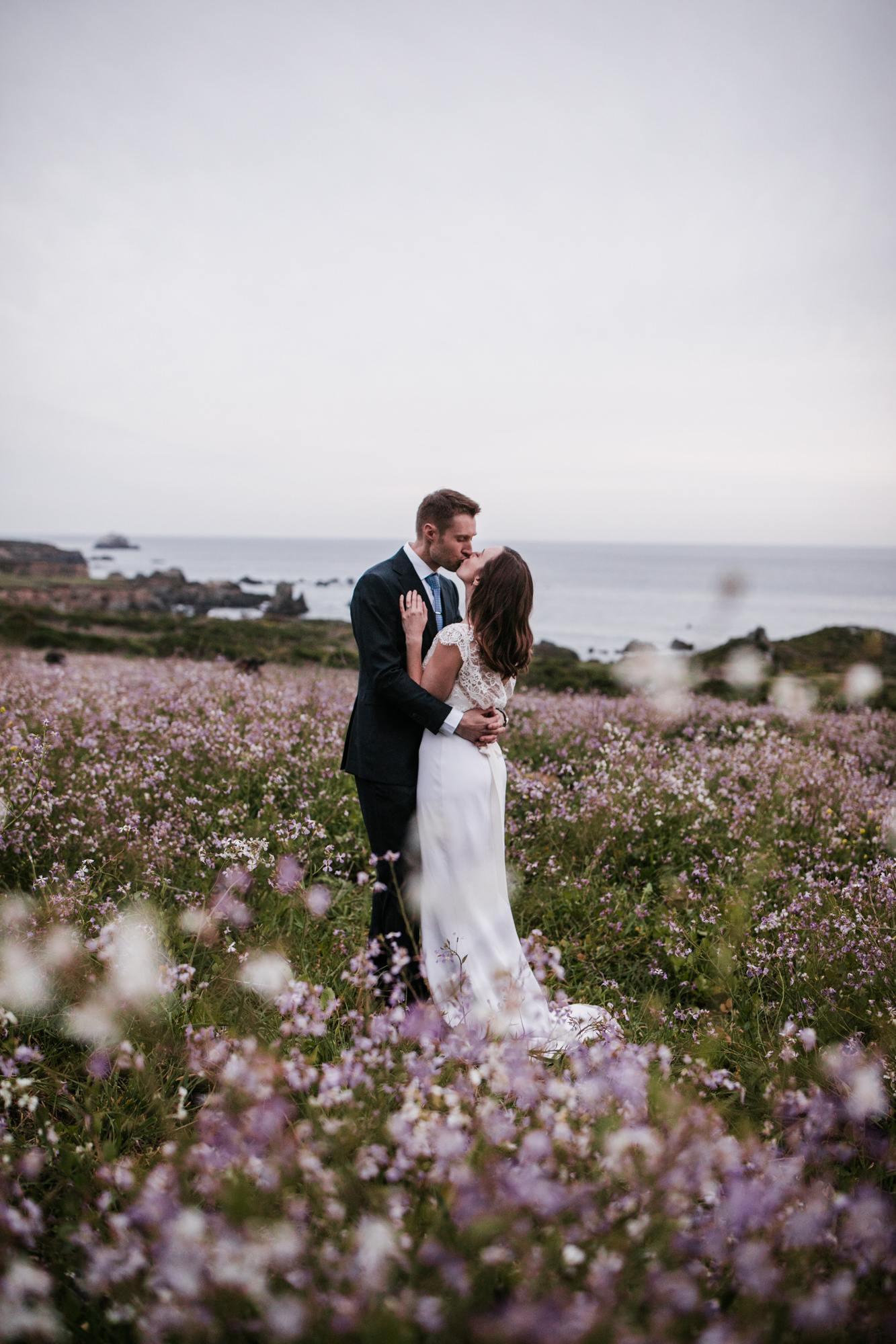 Spring elopement in Big Sur, California | The Hearnes Adventure Wedding Photography