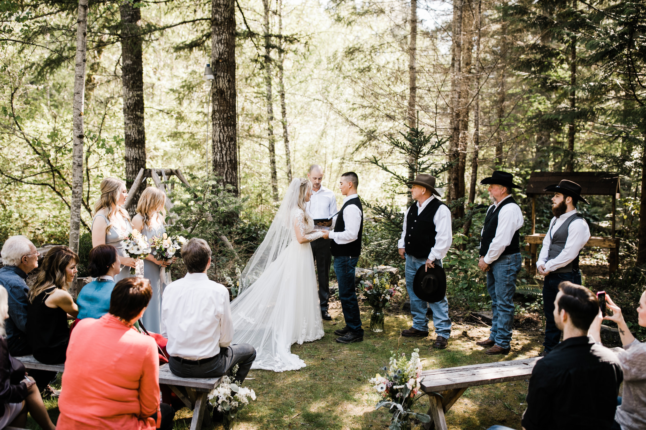 intimate ceremony at an airbnb cabin in washington | wedding portraits in the snow in mount rainier national park | first dance in the mountains | national park elopement photographer