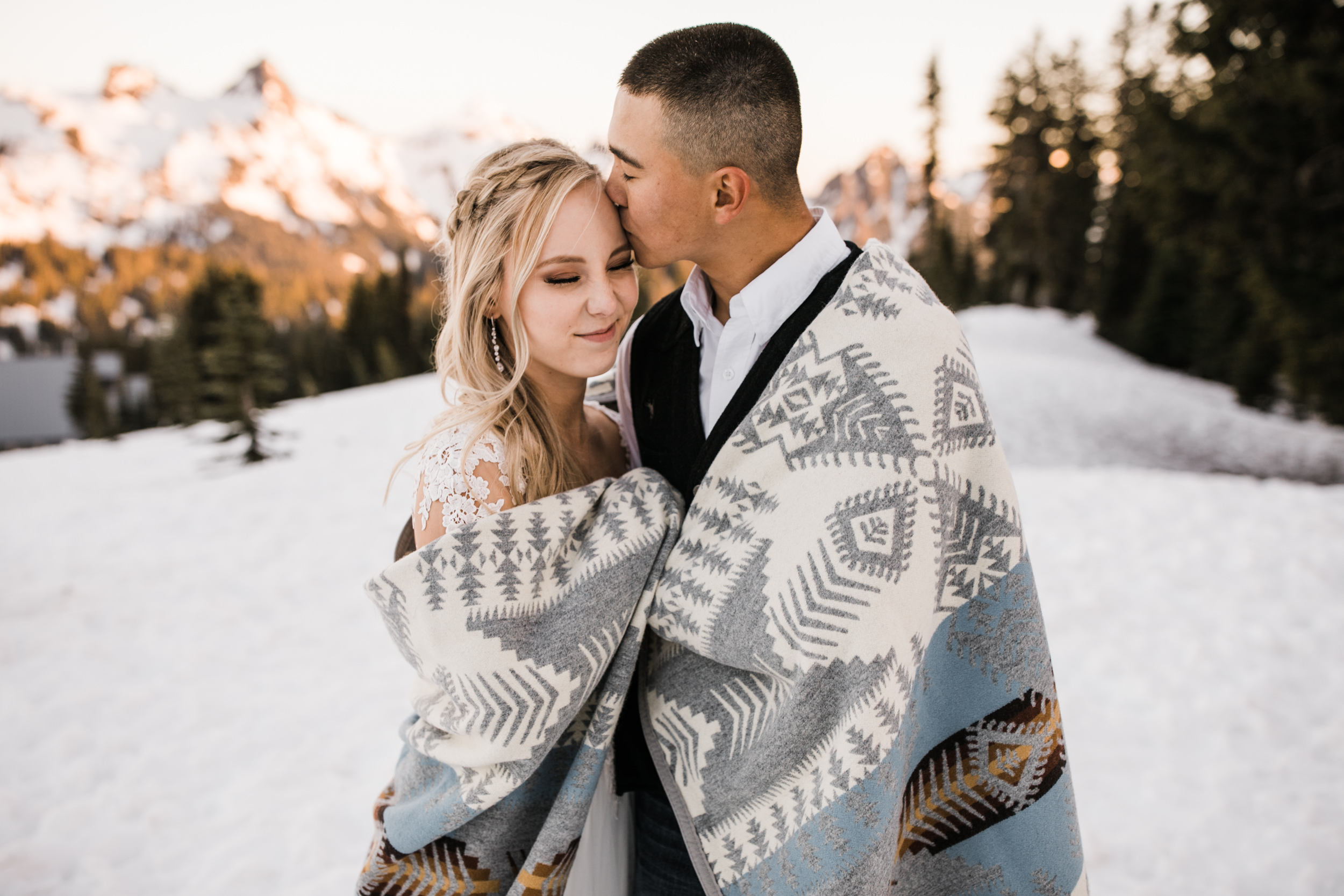 snowy wedding | long sleeve wedding dress | pendleton silver bark wedding blanket | wedding portraits in the snow in mount rainier | first dance in the mountains | national park elopement photographer