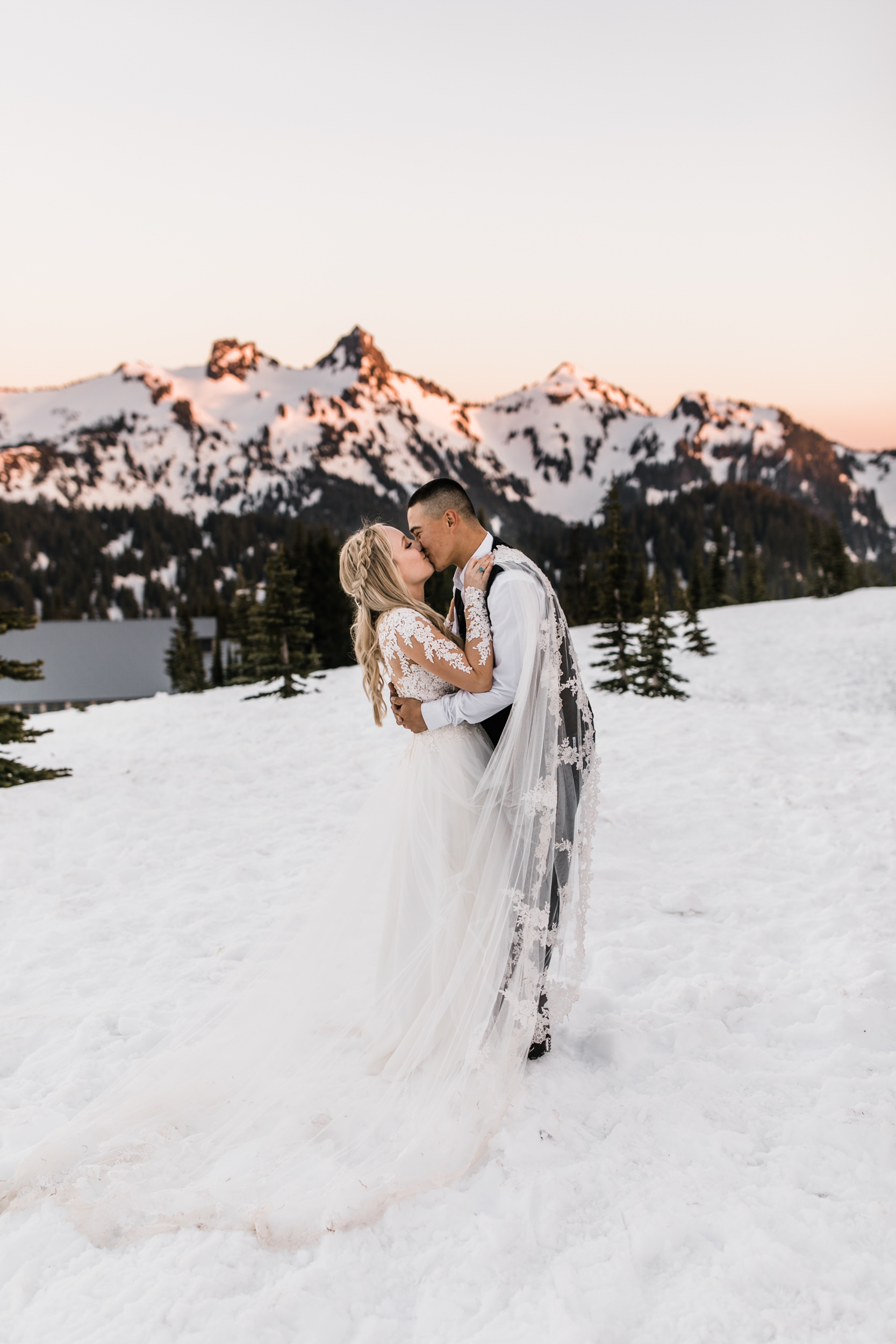 snowy wedding | long sleeve wedding dress | pendleton silver bark wedding blanket | wedding portraits in the snow in mount rainier | first dance in the mountains | national park elopement photographer