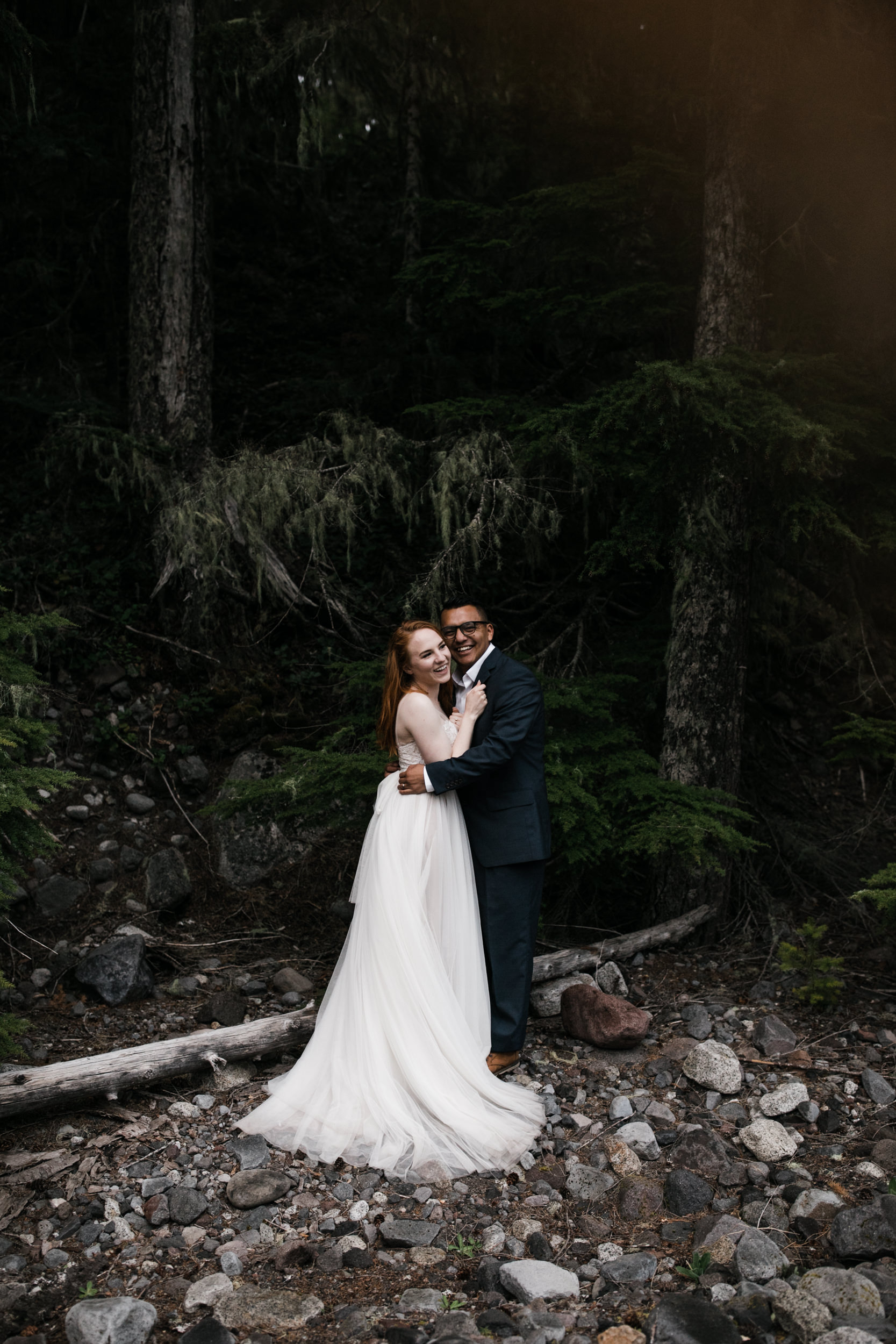 alyssa + horacio's adventurous honeymoon session in mount rainier national park | the hearnes adventure photography | national park elopement inspiration | www.thehearnes.com