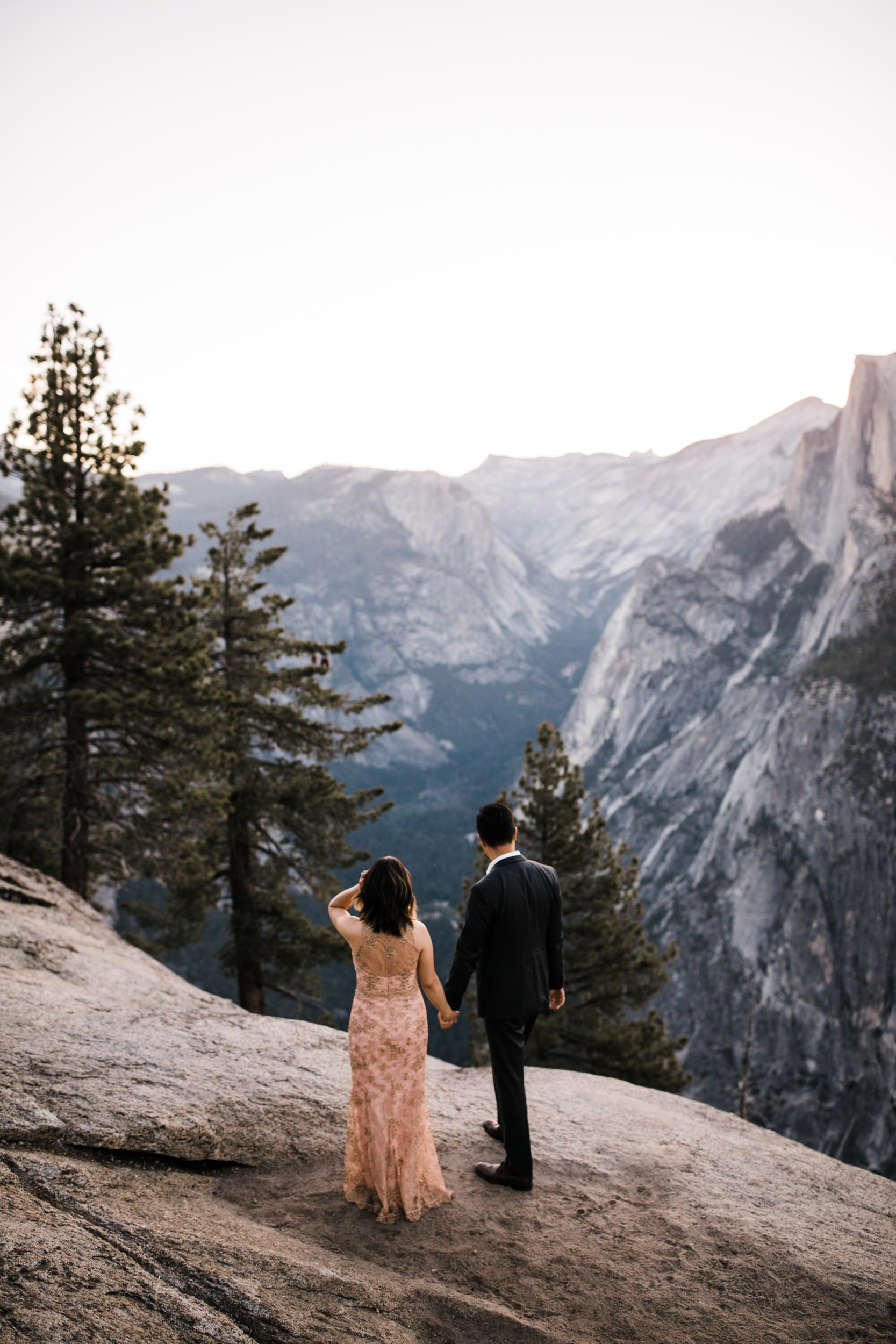 michelle + doug's adventure session at glacier point | 10 year wedding anniversary celebration | yosemite elopement inspiration | the hearnes adventure photography