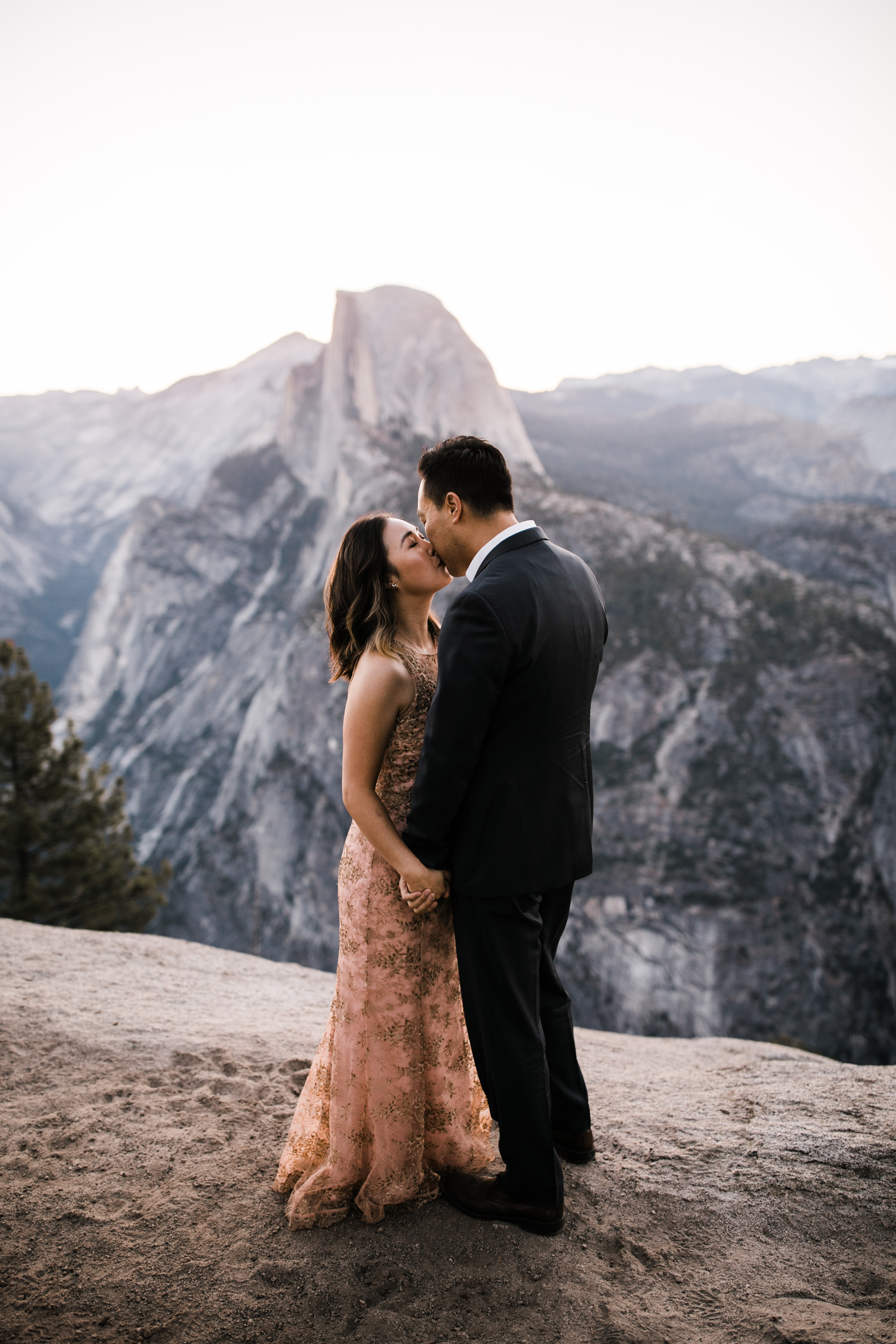 michelle + doug's adventure session at glacier point | 10 year wedding anniversary celebration | yosemite elopement inspiration | the hearnes adventure photography