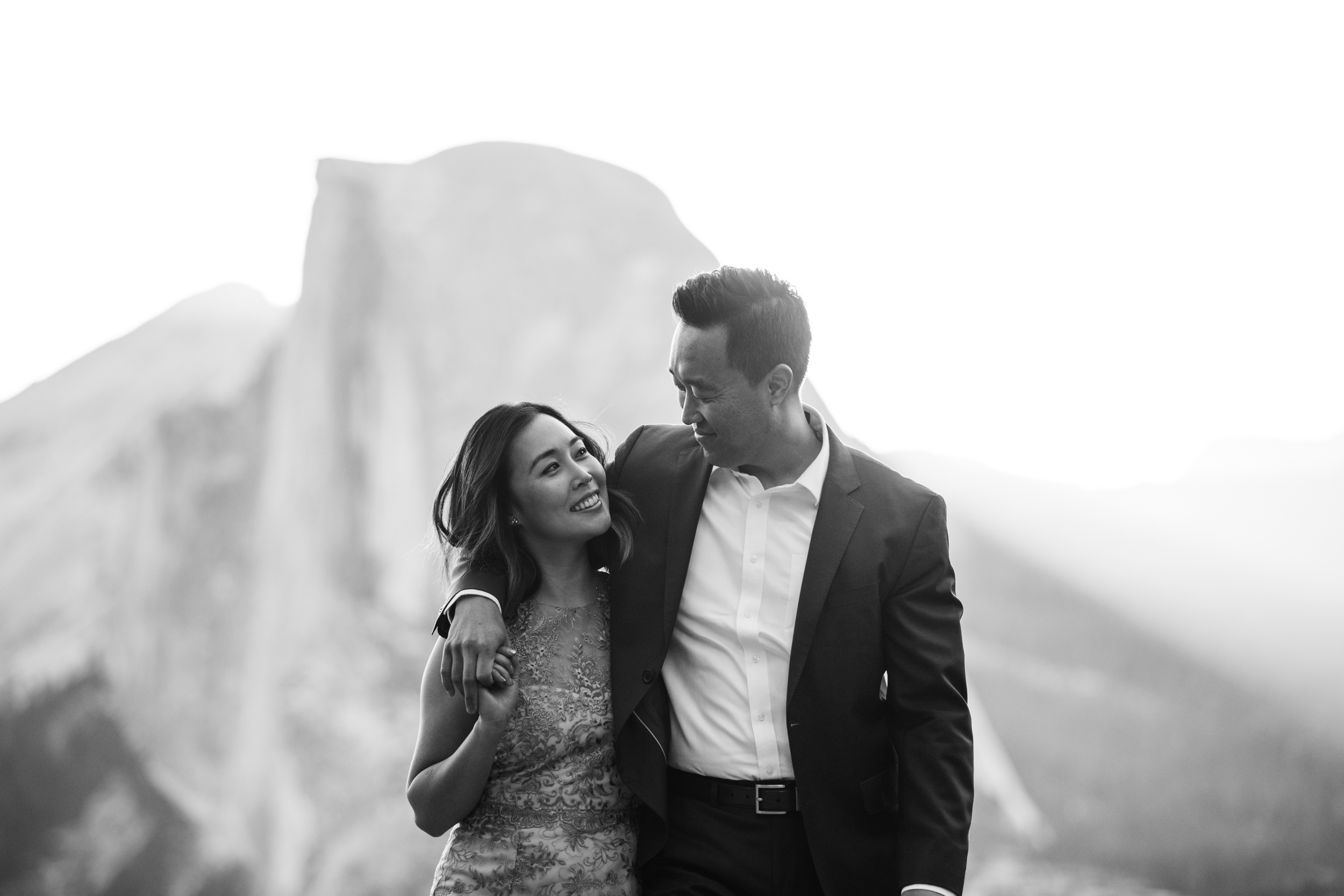 michelle + doug's adventure session at glacier point | 10 year wedding anniversary celebration | yosemite elopement inspiration | the hearnes adventure photography