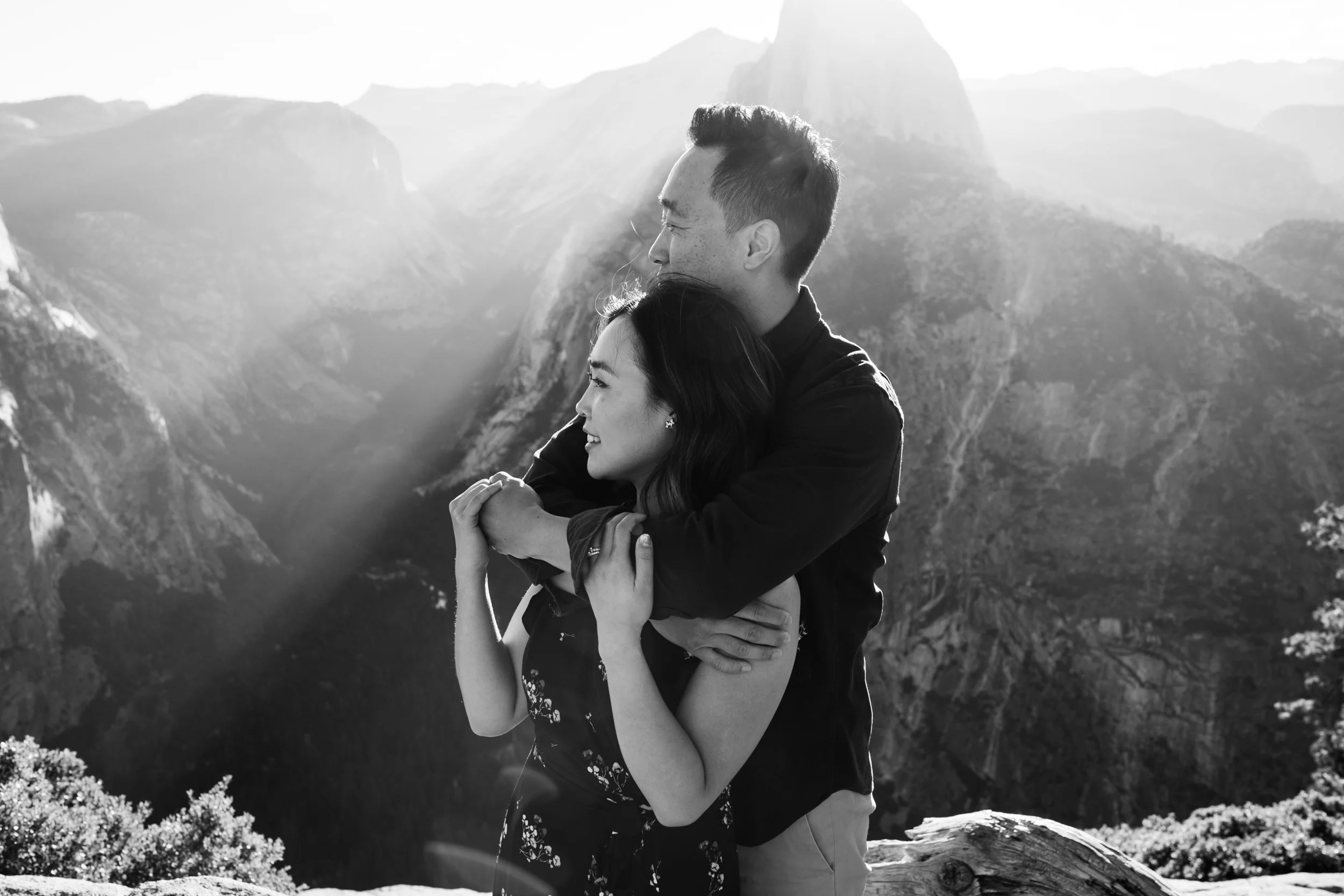 michelle + doug's adventure session at glacier point | 10 year wedding anniversary celebration | yosemite elopement inspiration | the hearnes adventure photography
