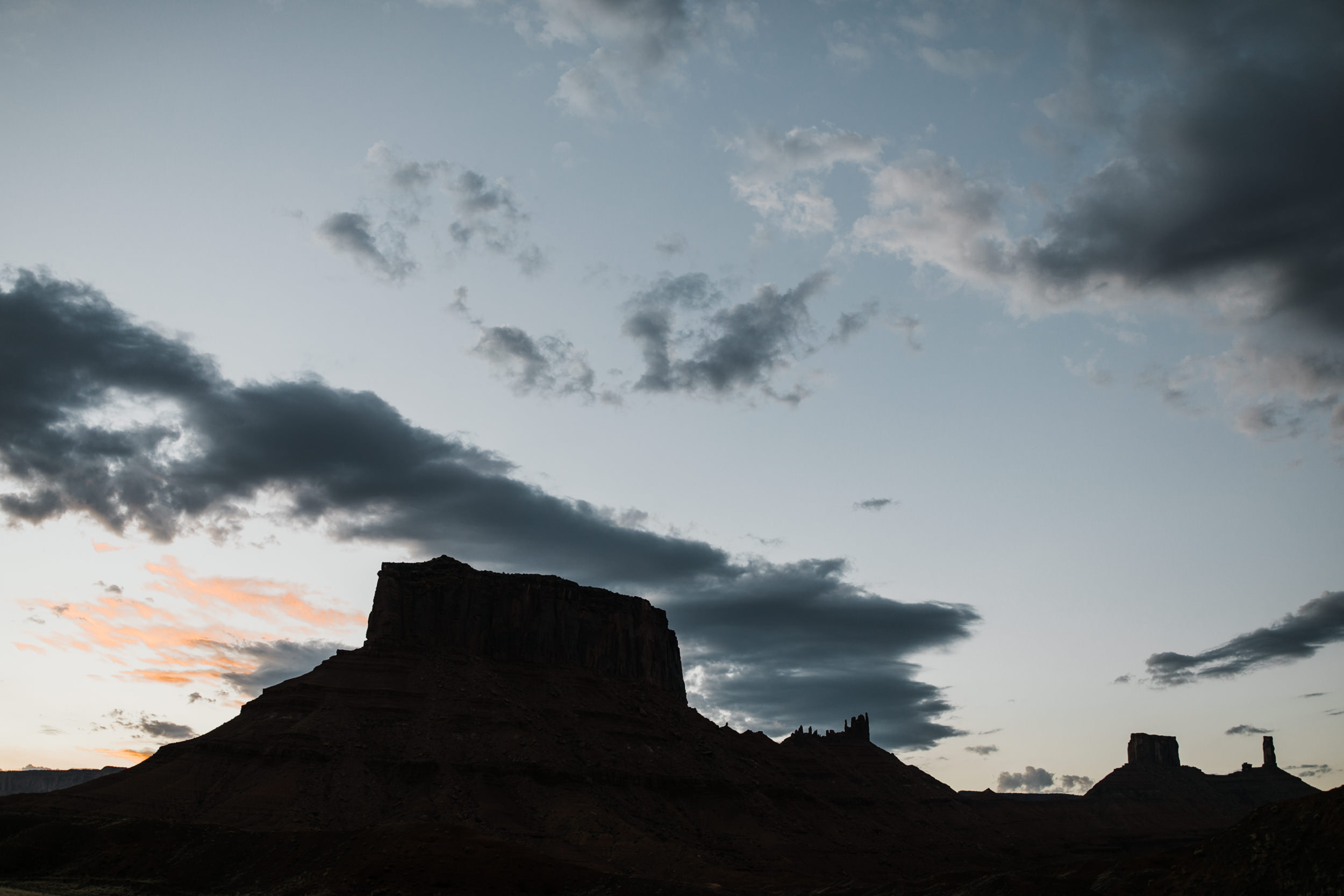 sunrise adventure wedding session | moab, utah elopement photographer | desert wedding inspiration | blue tux | mint colored suit | unique groom | the hearnes adventure photography