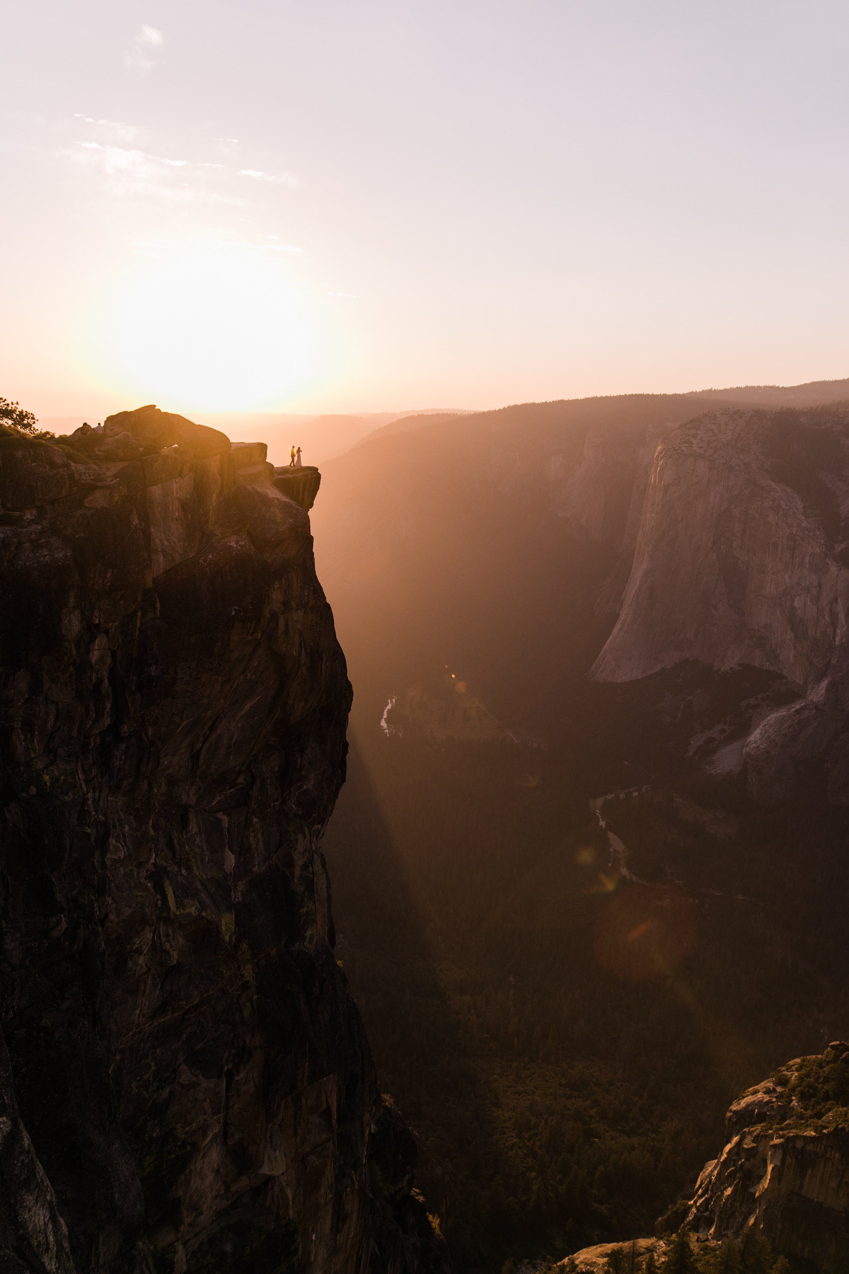 wedding portraits at taft point | yosemite national park elopement photographer | the hearnes adventure photography