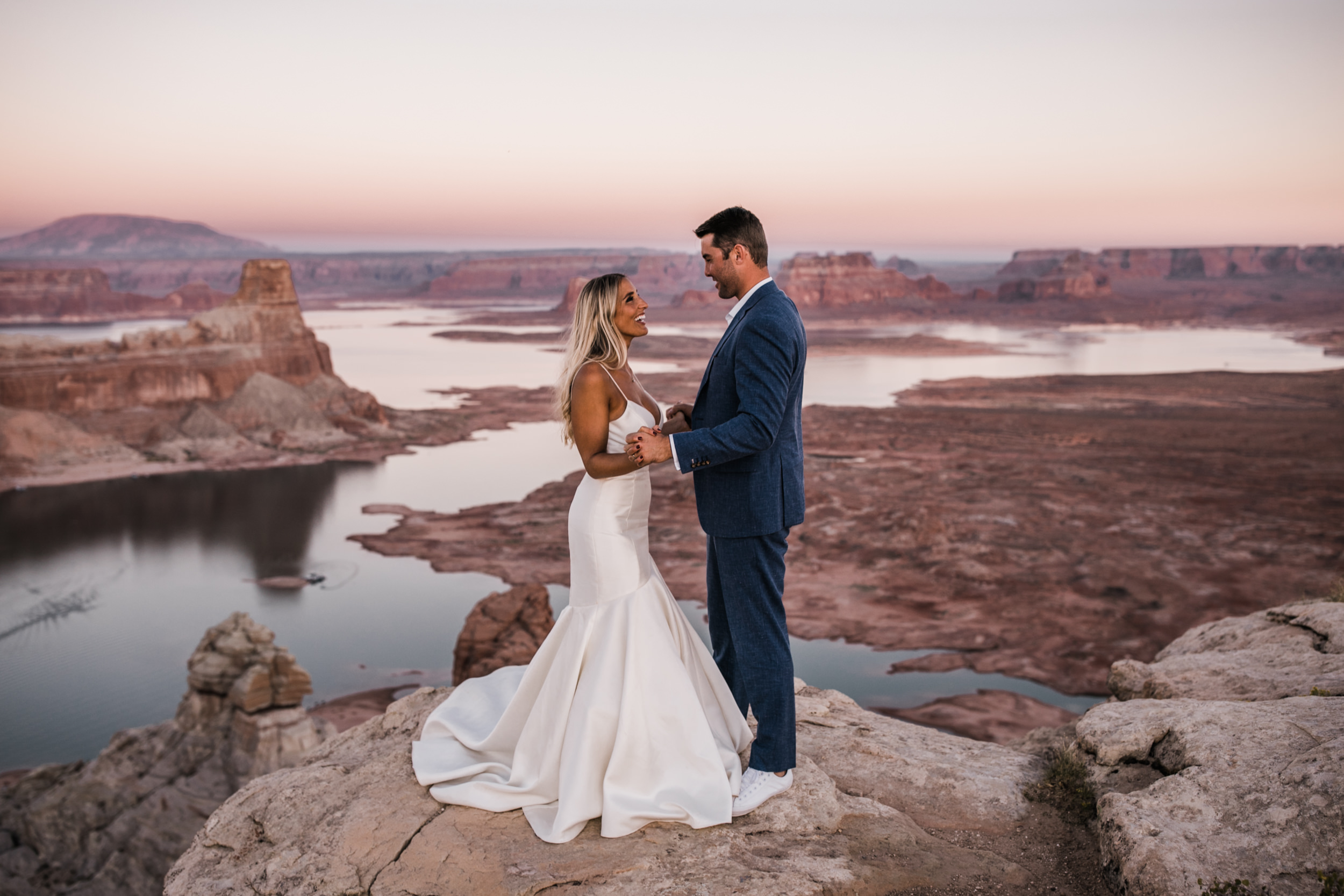 jeep elopement in page, arizona | lake powell adventure wedding | desert elopement inspiration | utah wedding and elopement photographer | the hearnes