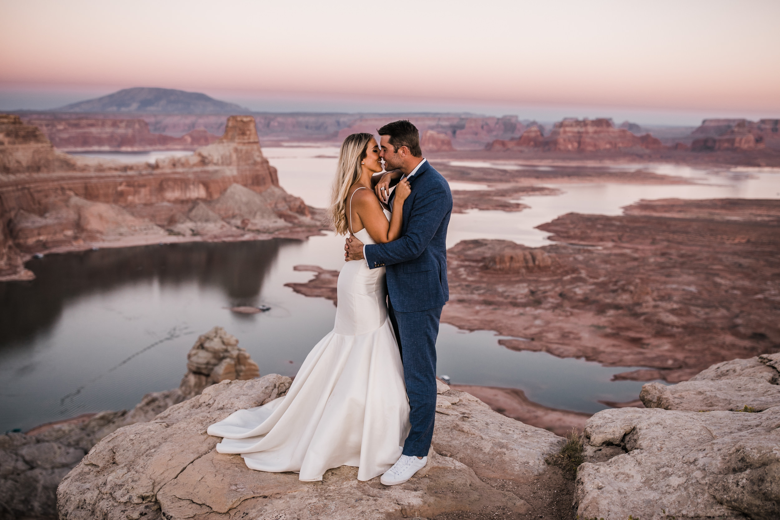 jeep elopement in page, arizona | lake powell adventure wedding | desert elopement inspiration | utah wedding and elopement photographer | the hearnes